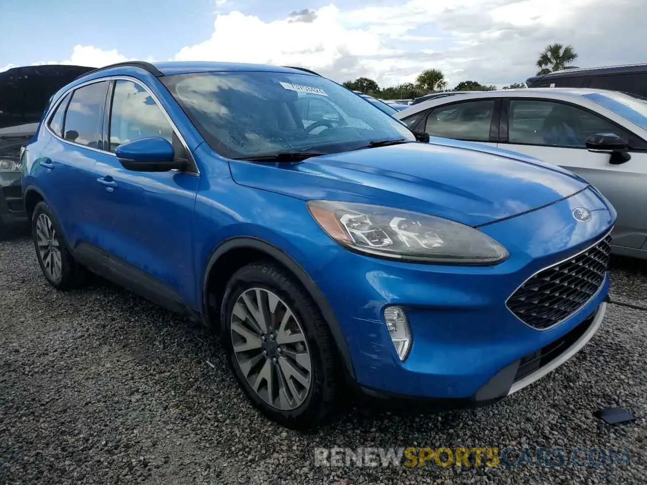 4 fotografías del automóvil dañado 1FMCU9J95LUA37315 FORD ESCAPE 2020