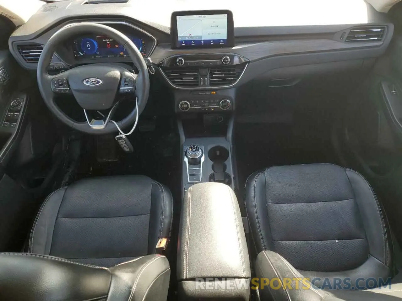 8 fotografías del automóvil dañado 1FMCU9J95LUA40201 FORD ESCAPE 2020