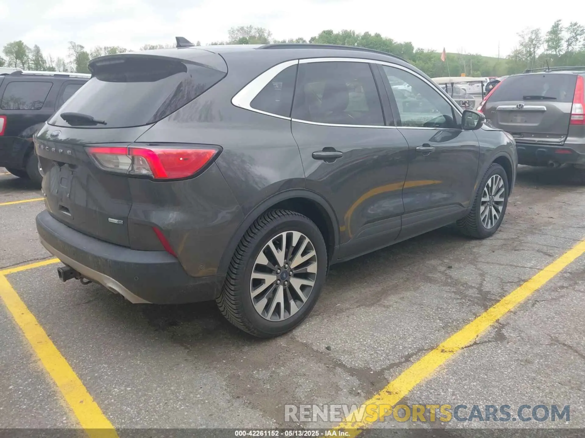 4 fotografías del automóvil dañado 1FMCU9J96LUA00564 FORD ESCAPE 2020
