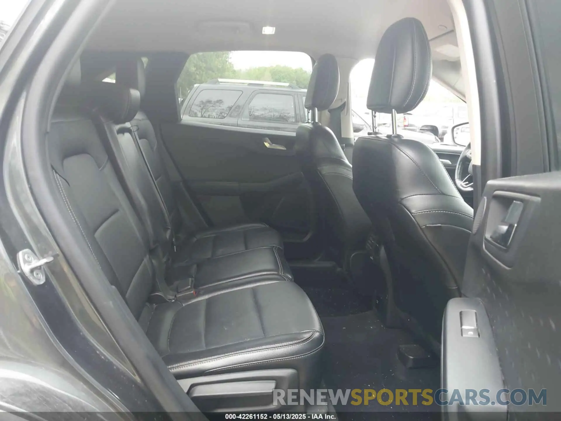 8 fotografías del automóvil dañado 1FMCU9J96LUA00564 FORD ESCAPE 2020