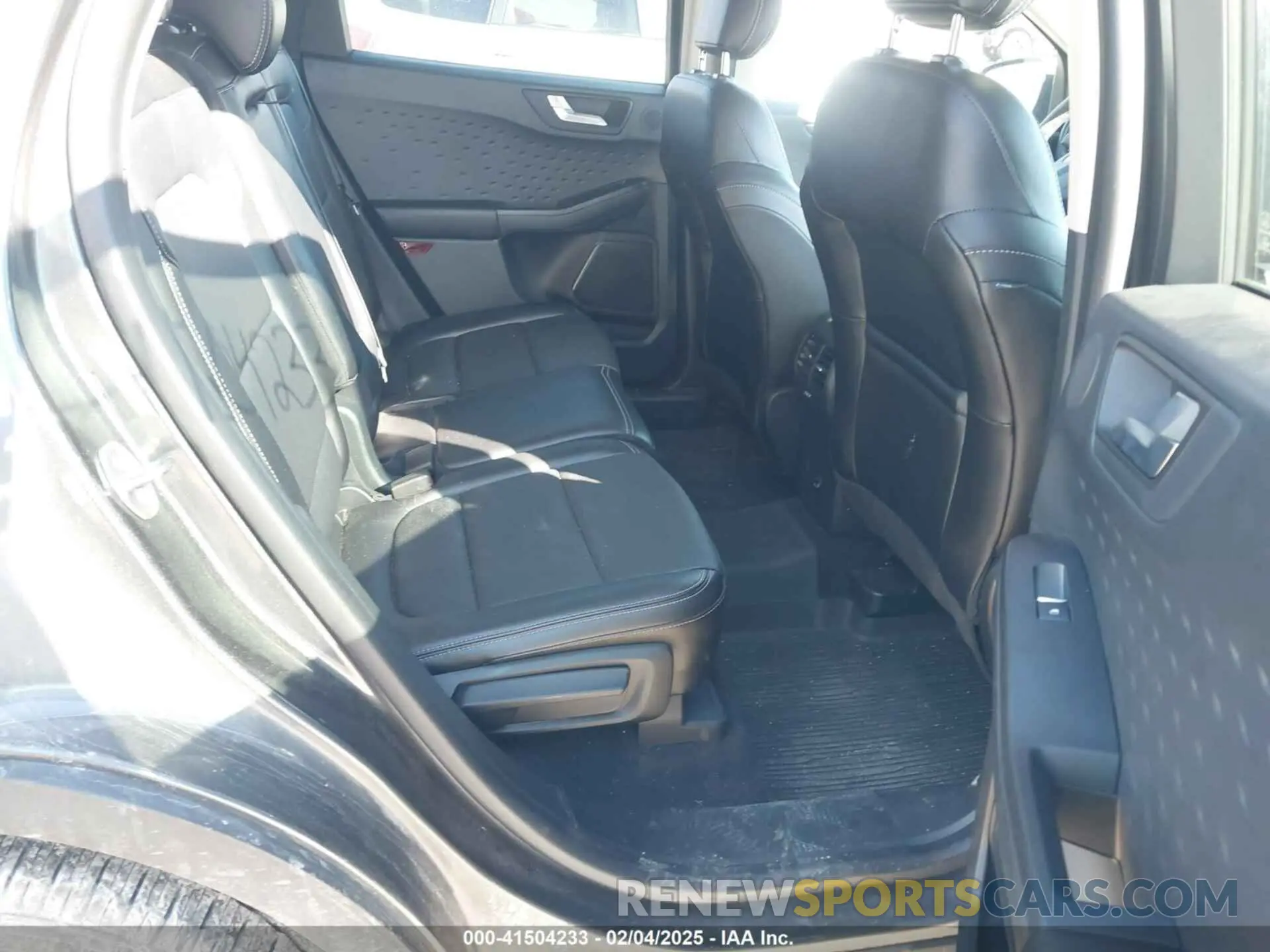 8 fotografías del automóvil dañado 1FMCU9J96LUC74945 FORD ESCAPE 2020