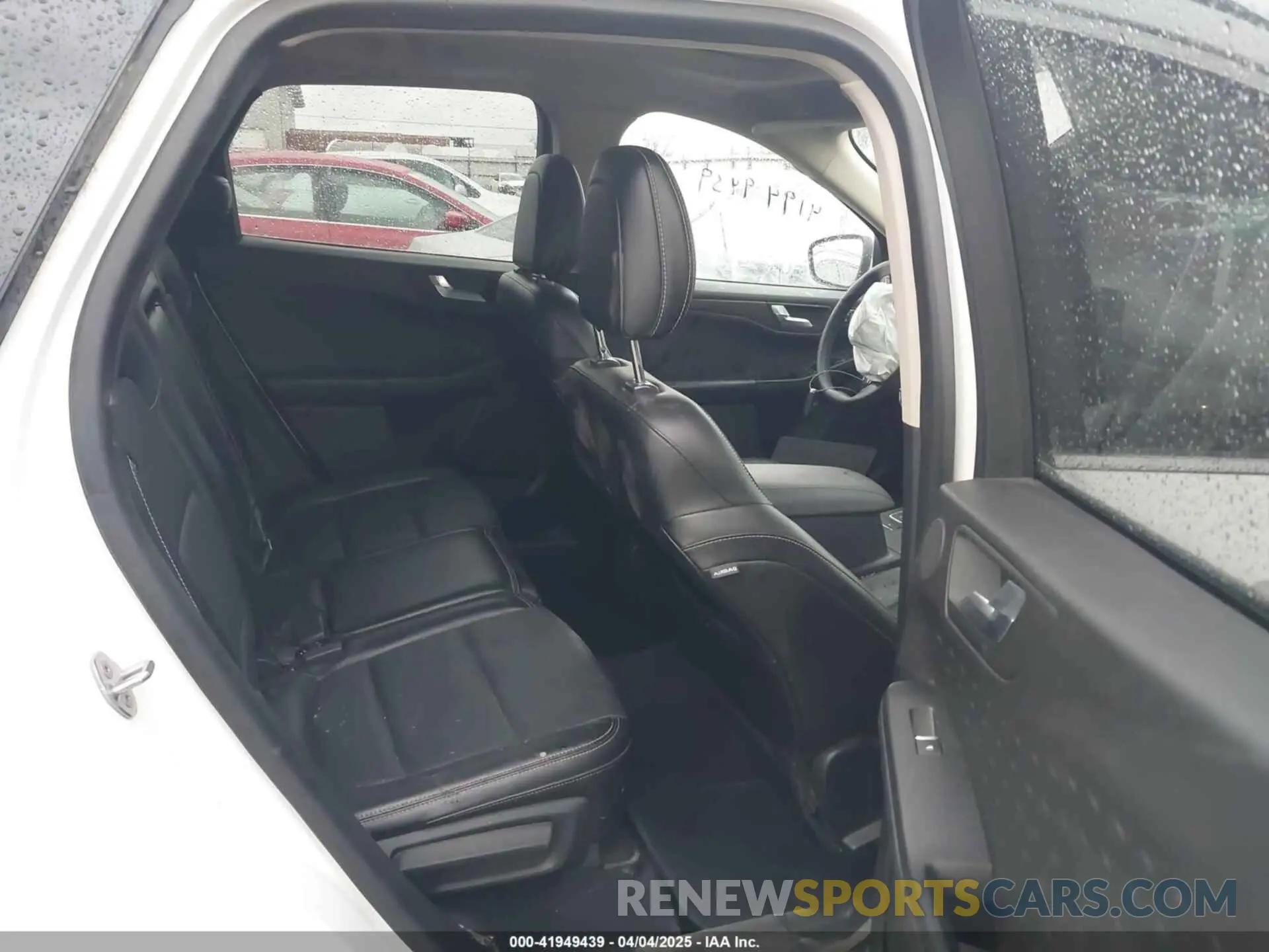 8 fotografías del automóvil dañado 1FMCU9J98LUA35056 FORD ESCAPE 2020