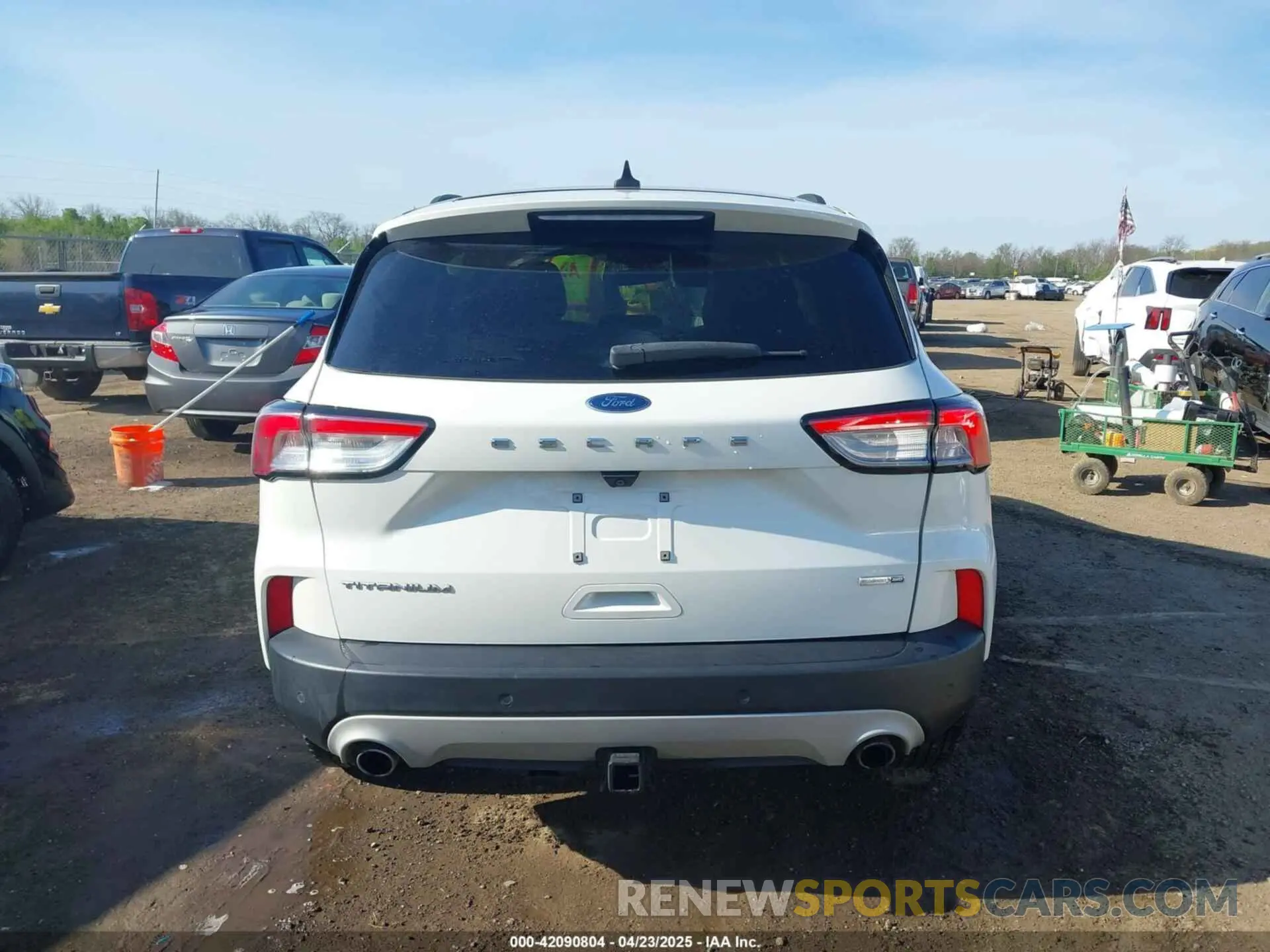 17 fotografías del automóvil dañado 1FMCU9J98LUB45539 FORD ESCAPE 2020
