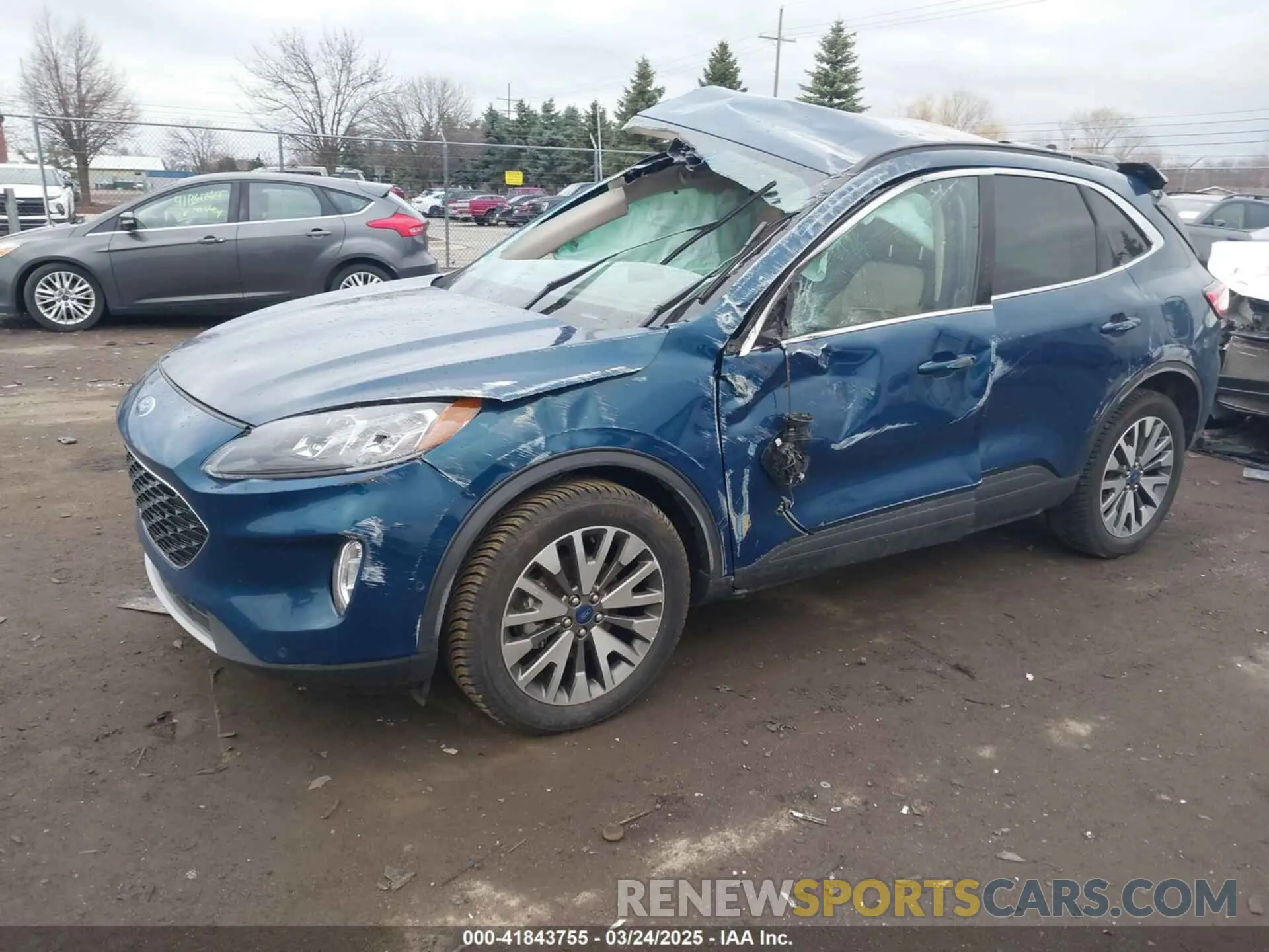 2 fotografías del automóvil dañado 1FMCU9J98LUC00068 FORD ESCAPE 2020