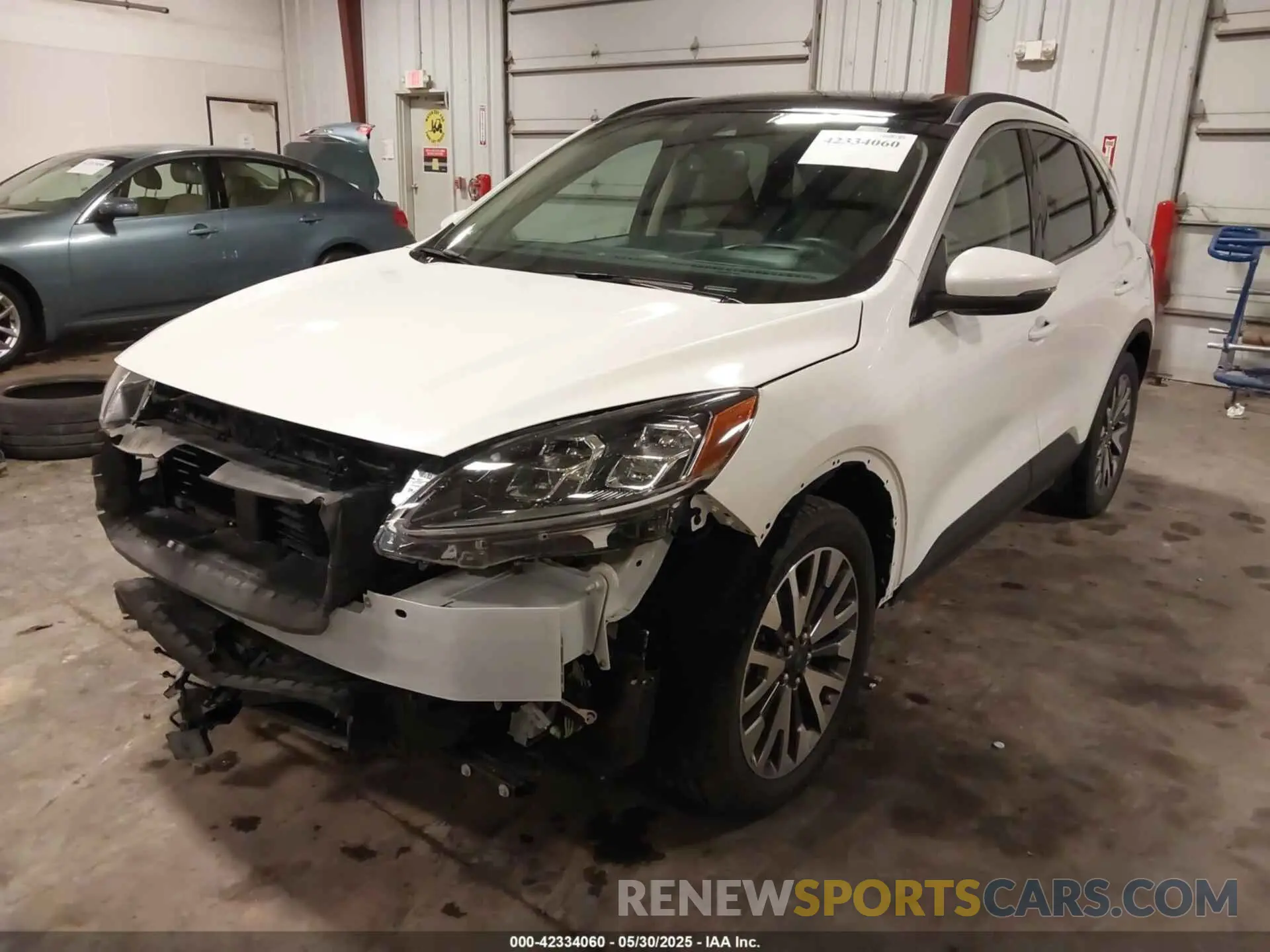 2 fotografías del automóvil dañado 1FMCU9J99LUA26706 FORD ESCAPE 2020