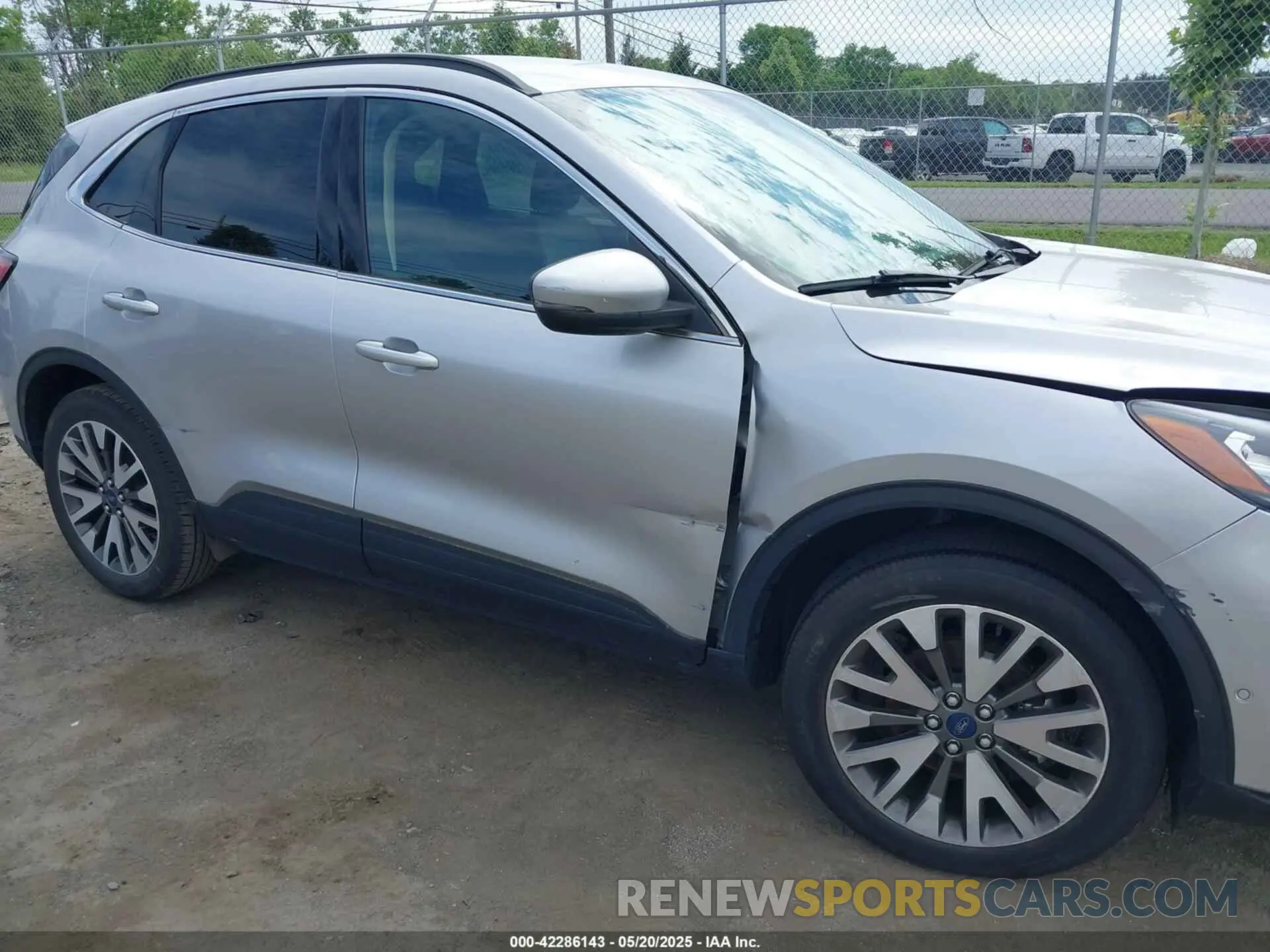 17 fotografías del automóvil dañado 1FMCU9J99LUB45758 FORD ESCAPE 2020