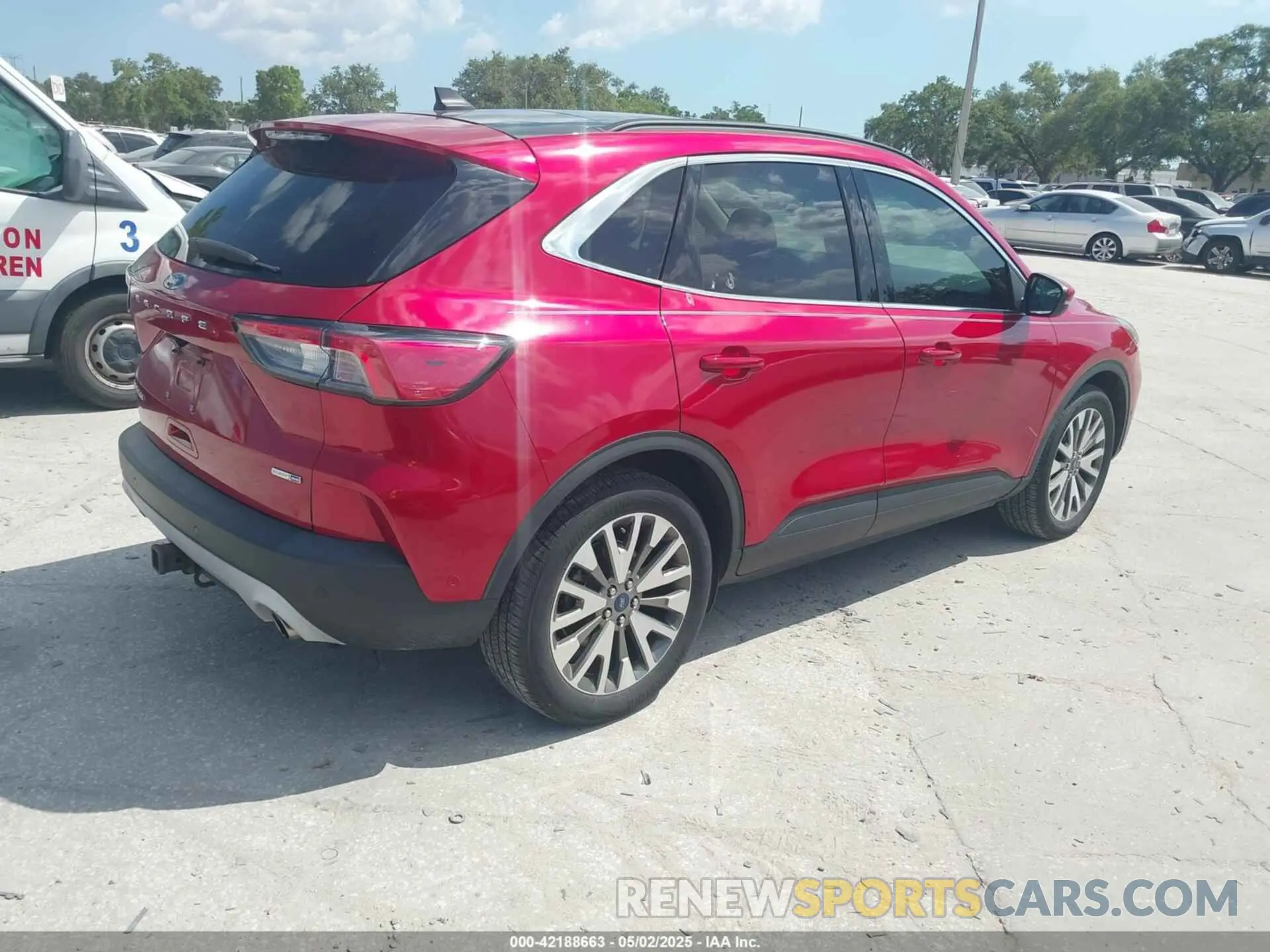 4 fotografías del automóvil dañado 1FMCU9J9XLUB89946 FORD ESCAPE 2020
