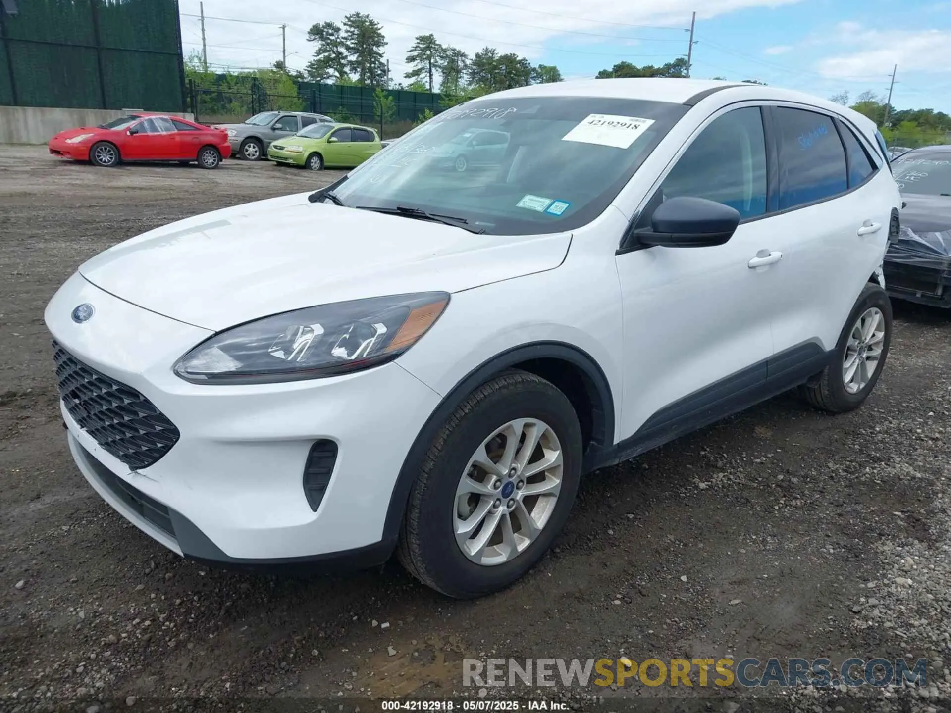 2 fotografías del automóvil dañado 1FMCU0BZ3MUB23654 FORD ESCAPE 2021
