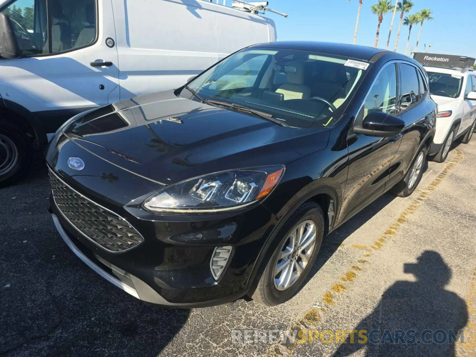 14 fotografías del automóvil dañado 1FMCU0BZ6MUA51557 FORD ESCAPE 2021