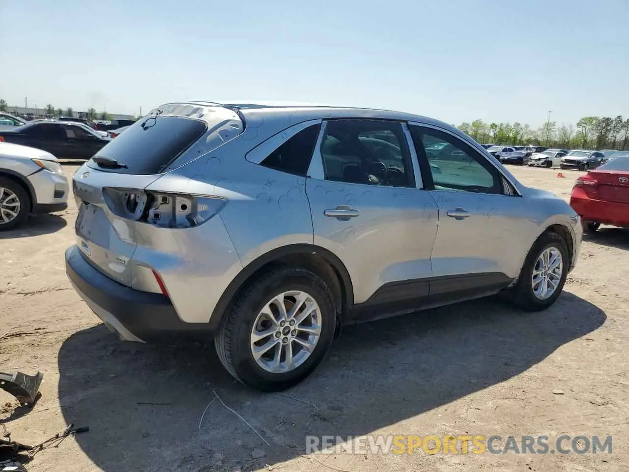 3 fotografías del automóvil dañado 1FMCU0BZ9MUB16739 FORD ESCAPE 2021