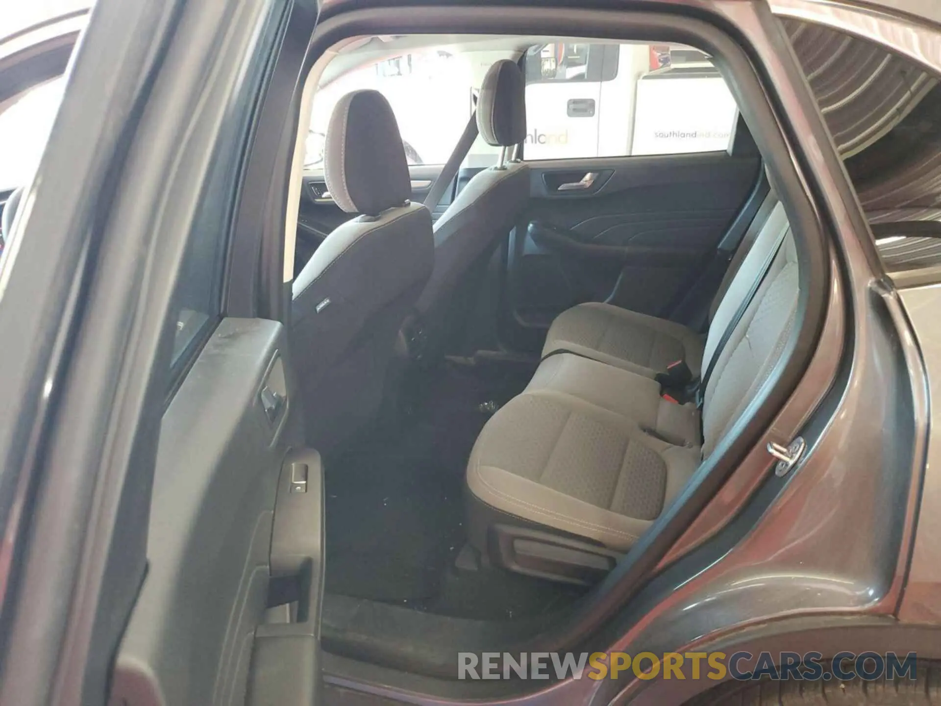 12 fotografías del automóvil dañado 1FMCU0BZXMUA53070 FORD ESCAPE 2021