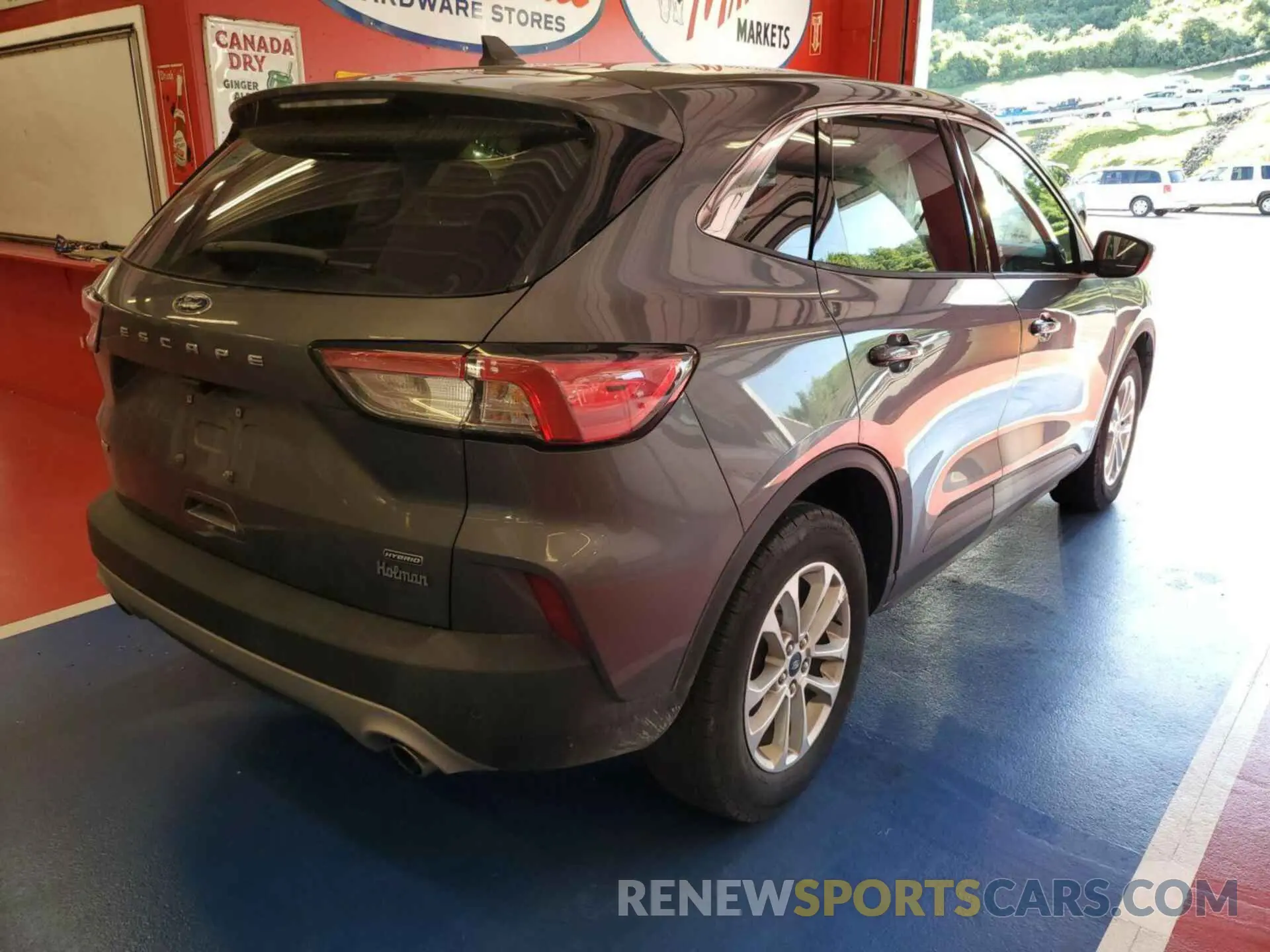 17 fotografías del automóvil dañado 1FMCU0BZXMUA53070 FORD ESCAPE 2021