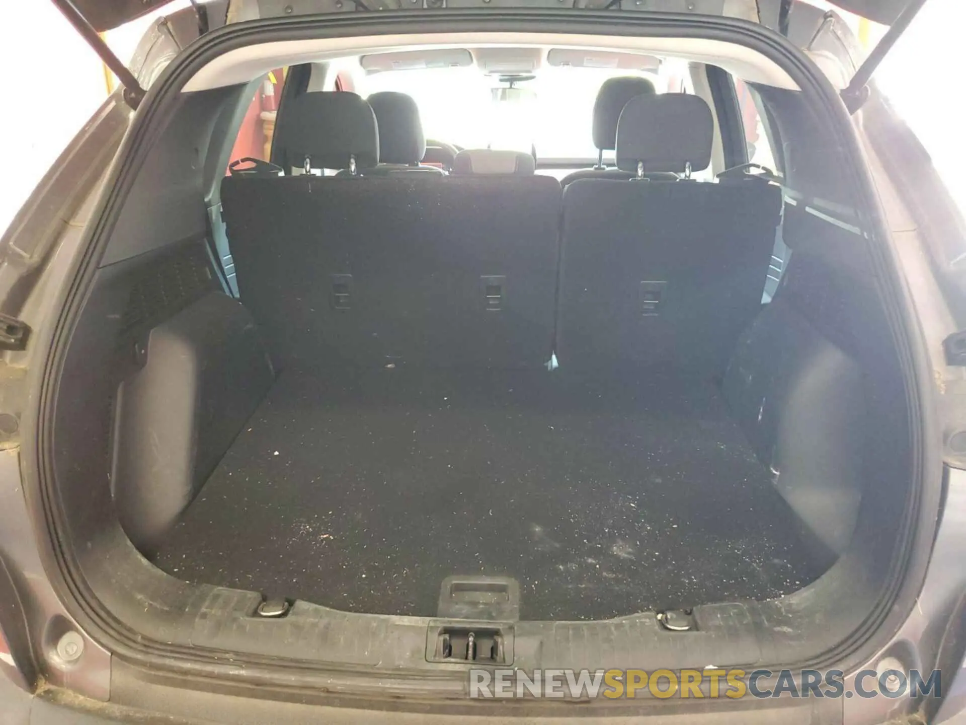 19 fotografías del automóvil dañado 1FMCU0BZXMUA53070 FORD ESCAPE 2021