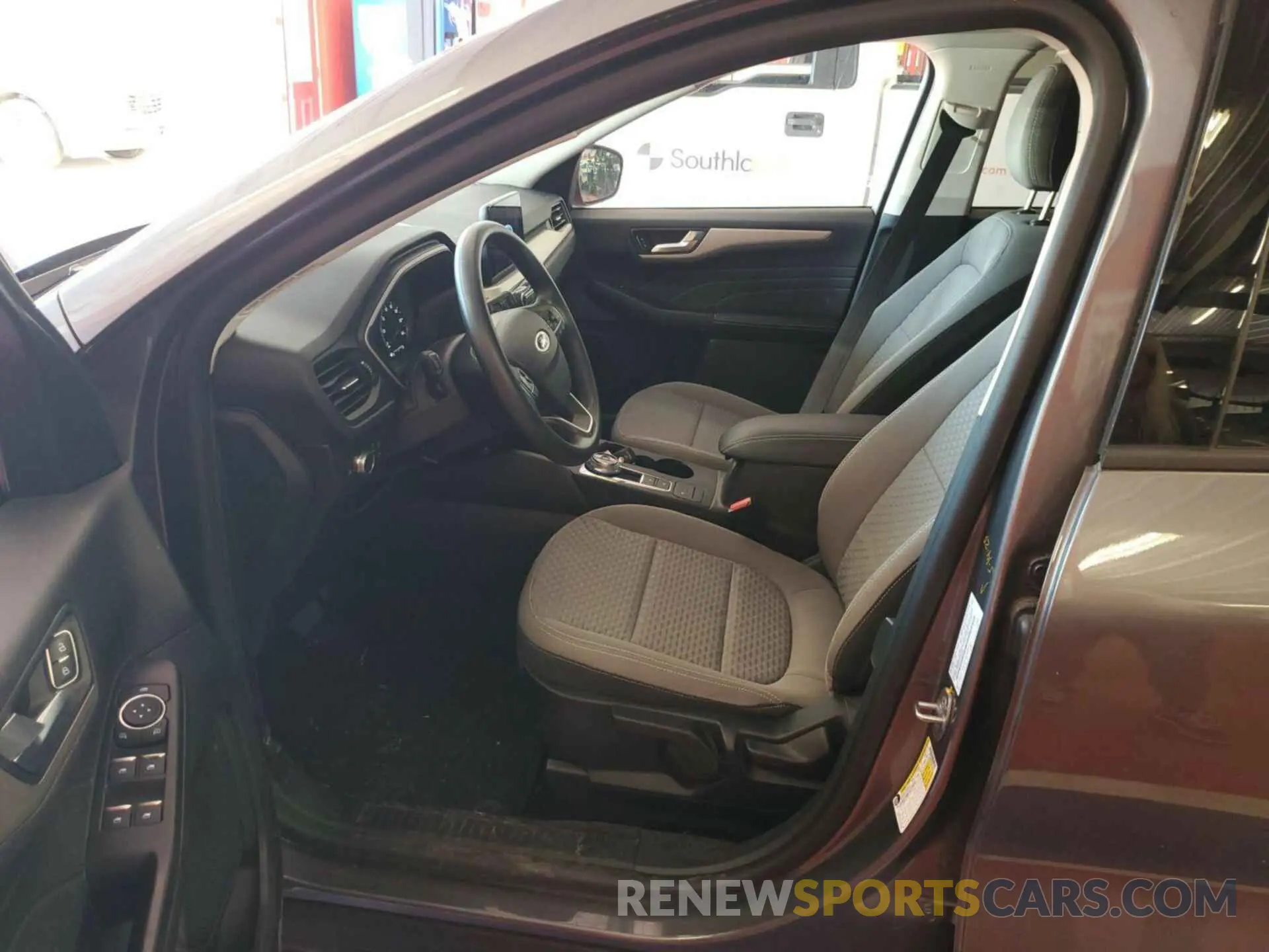 5 fotografías del automóvil dañado 1FMCU0BZXMUA53070 FORD ESCAPE 2021
