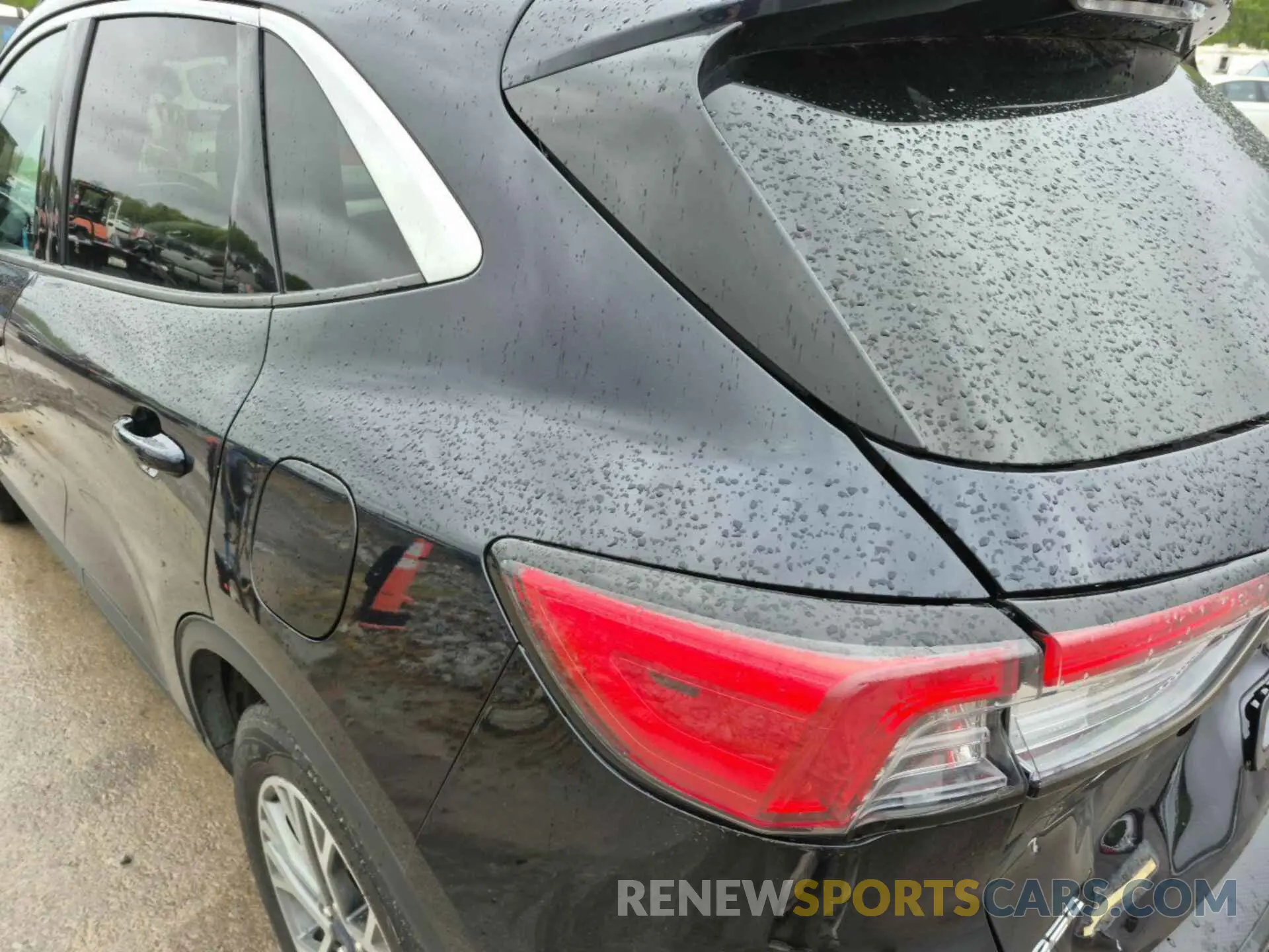 34 fotografías del automóvil dañado 1FMCU0CZ9MUB25164 FORD ESCAPE 2021