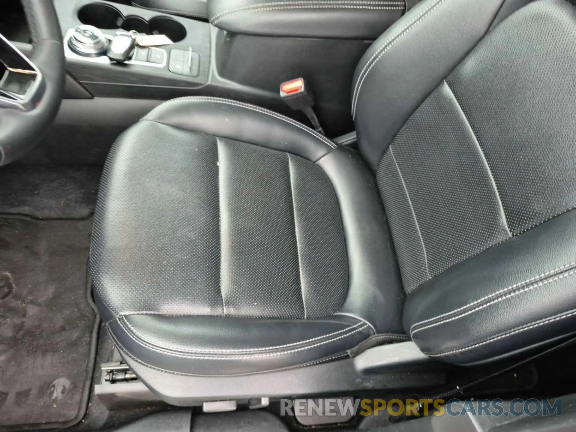 6 fotografías del automóvil dañado 1FMCU0CZ9MUB25164 FORD ESCAPE 2021