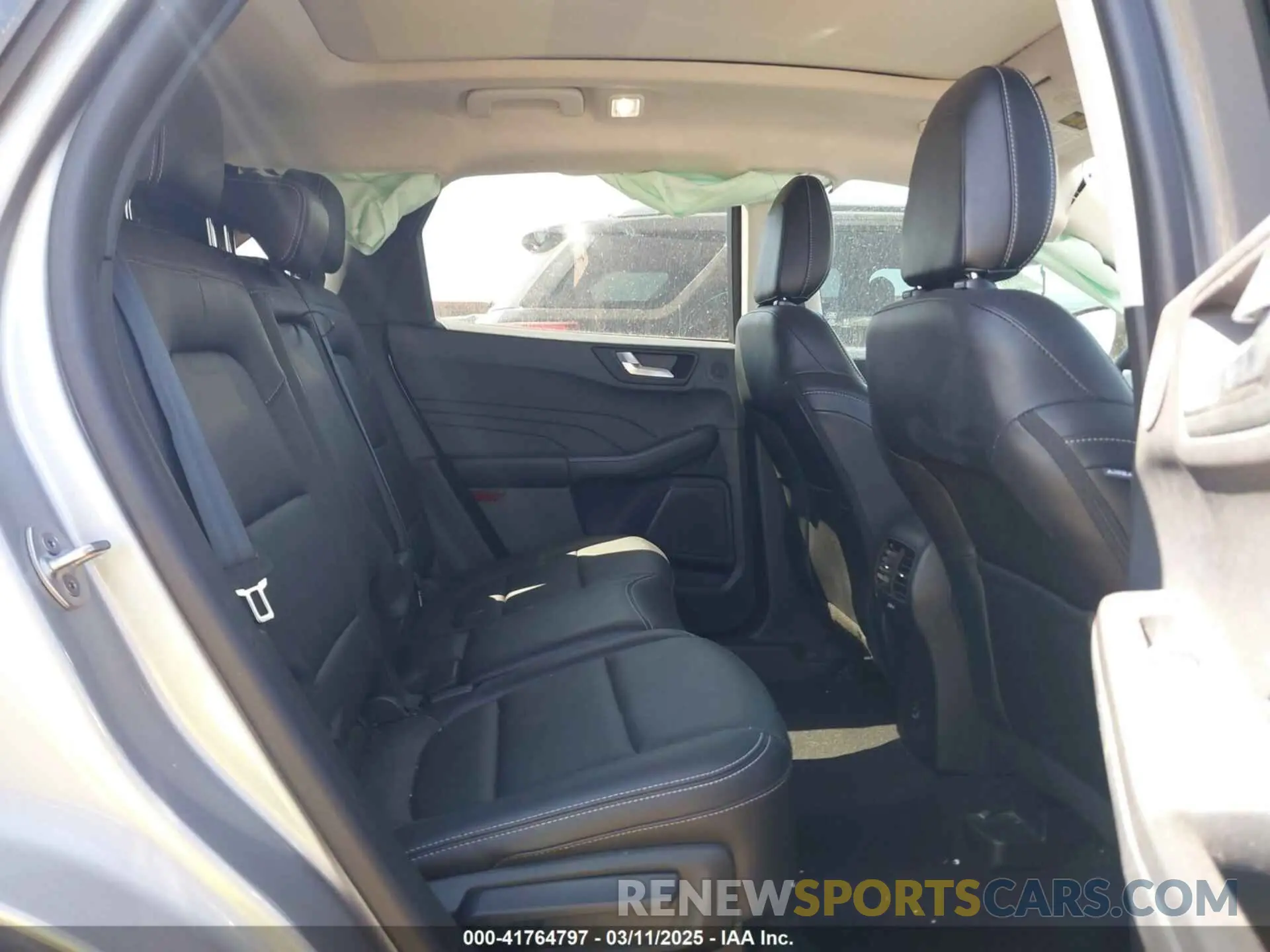 8 fotografías del automóvil dañado 1FMCU0DZ3MUB04065 FORD ESCAPE 2021