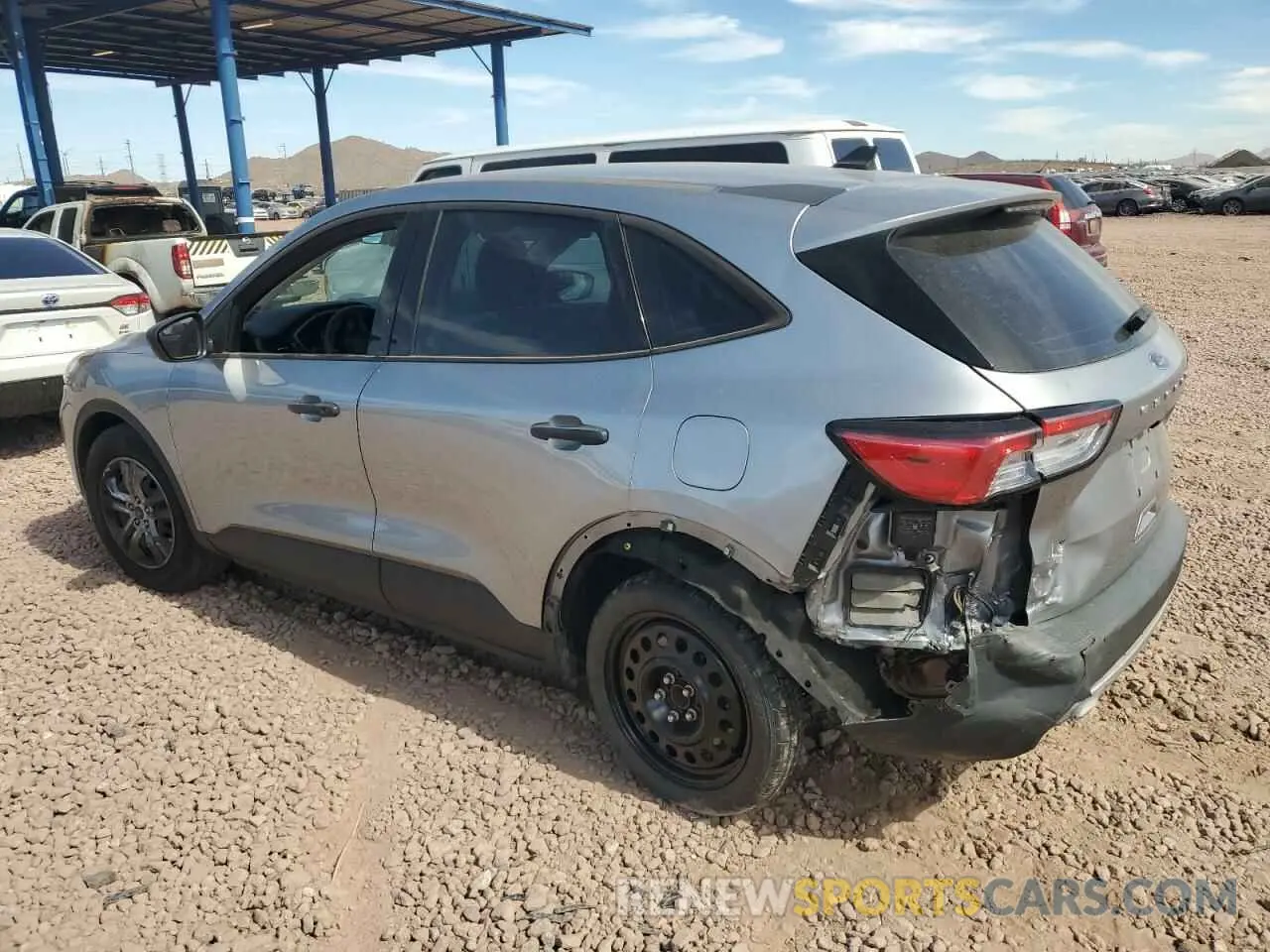 2 fotografías del automóvil dañado 1FMCU0F61MUA97782 FORD ESCAPE 2021