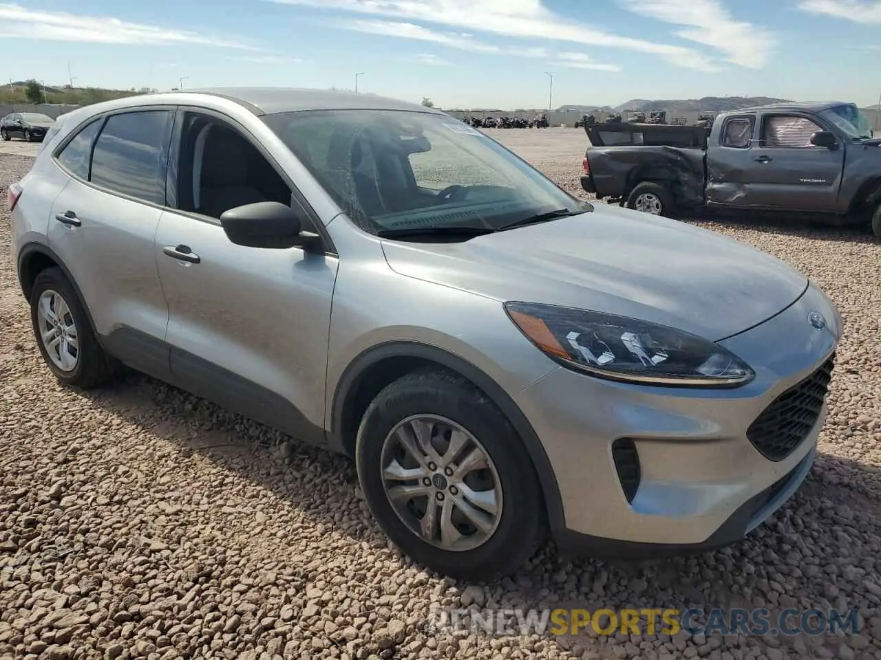4 fotografías del automóvil dañado 1FMCU0F61MUA97782 FORD ESCAPE 2021