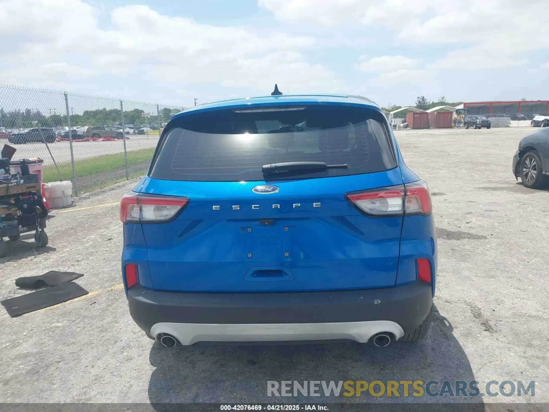 17 fotografías del automóvil dañado 1FMCU0F64MUA25779 FORD ESCAPE 2021