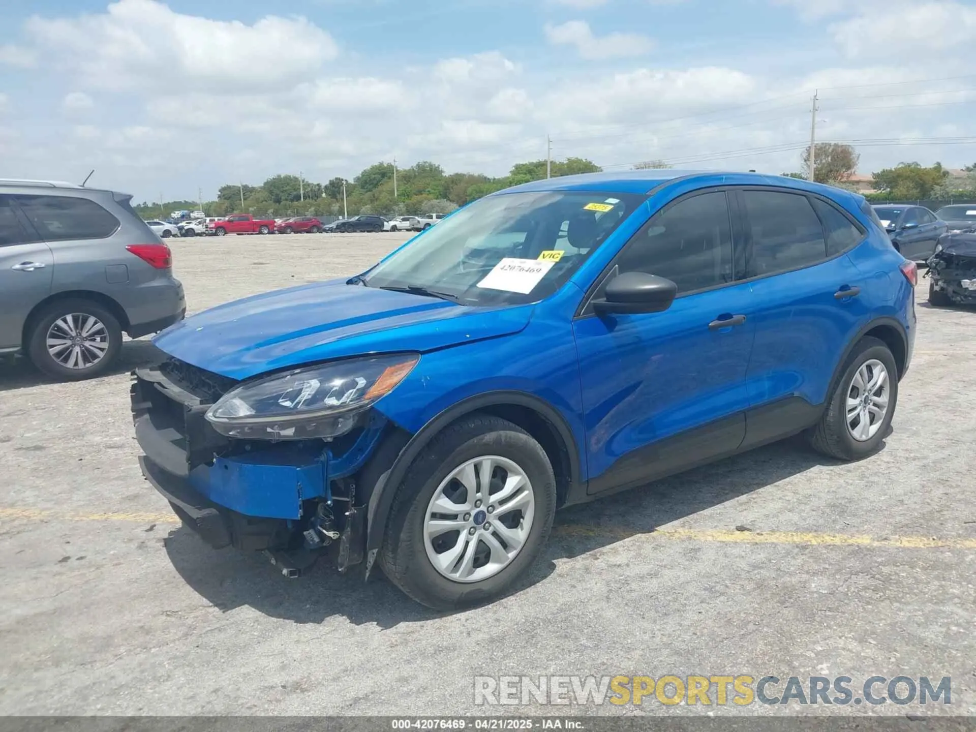 2 fotografías del automóvil dañado 1FMCU0F64MUA25779 FORD ESCAPE 2021