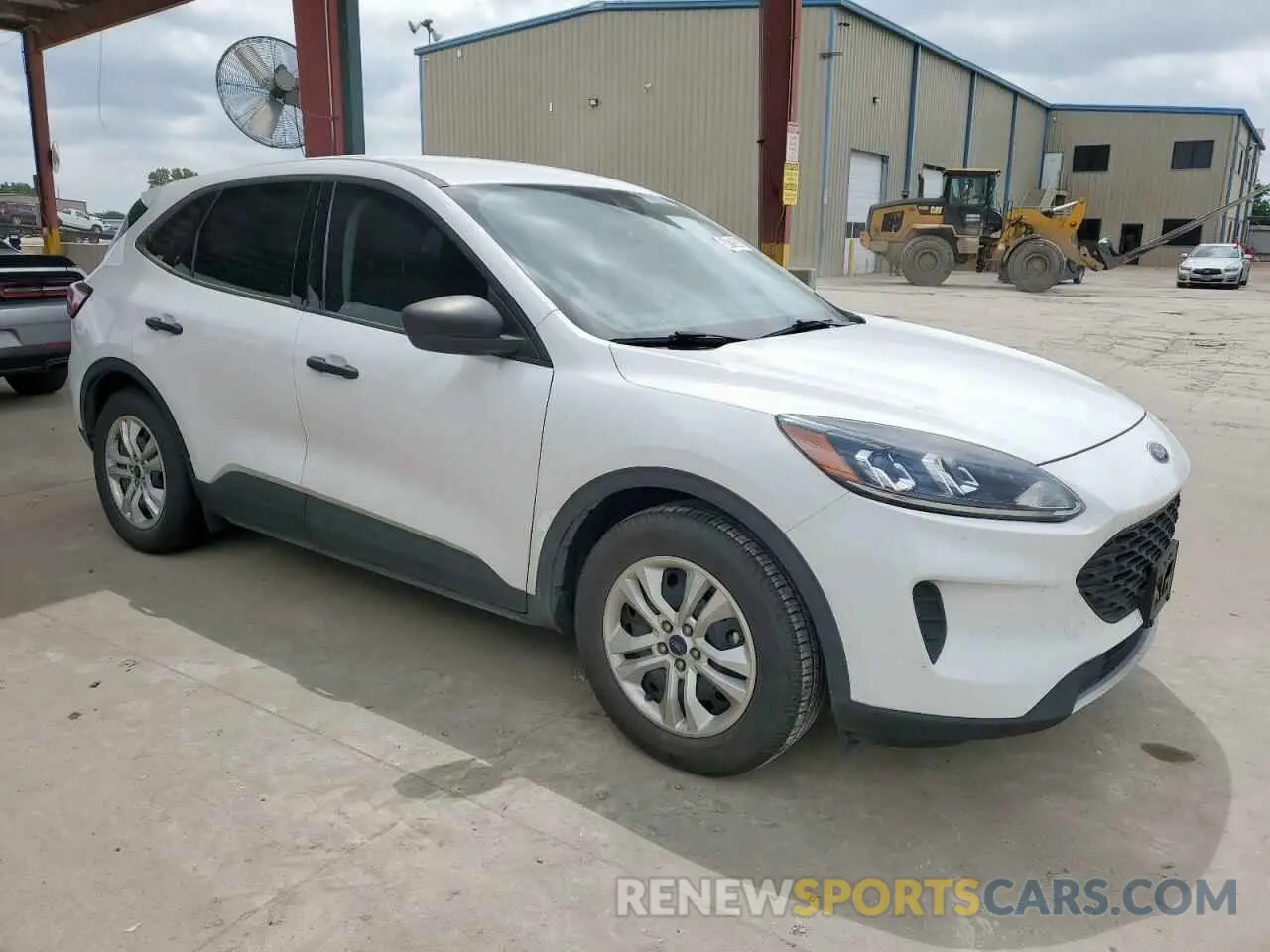 4 fotografías del automóvil dañado 1FMCU0F68MUA84219 FORD ESCAPE 2021