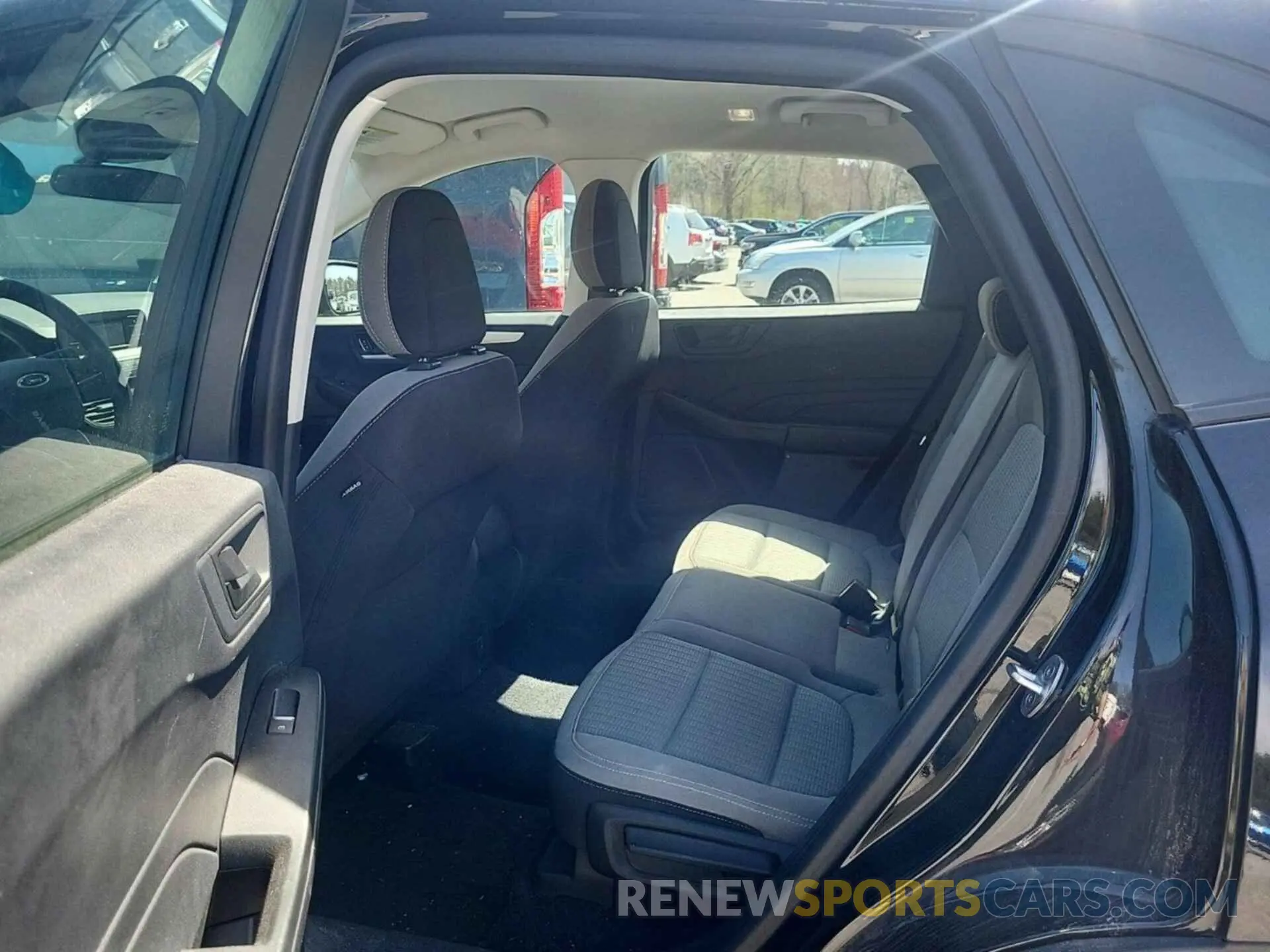 28 fotografías del automóvil dañado 1FMCU0F68MUA99044 FORD ESCAPE 2021