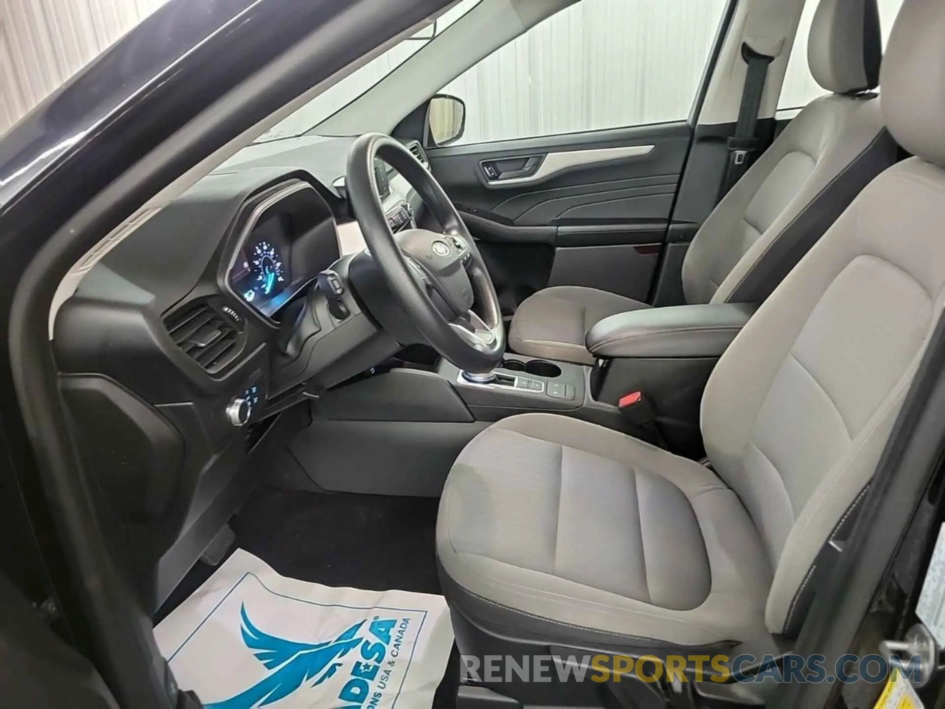 31 fotografías del automóvil dañado 1FMCU0F68MUA99044 FORD ESCAPE 2021