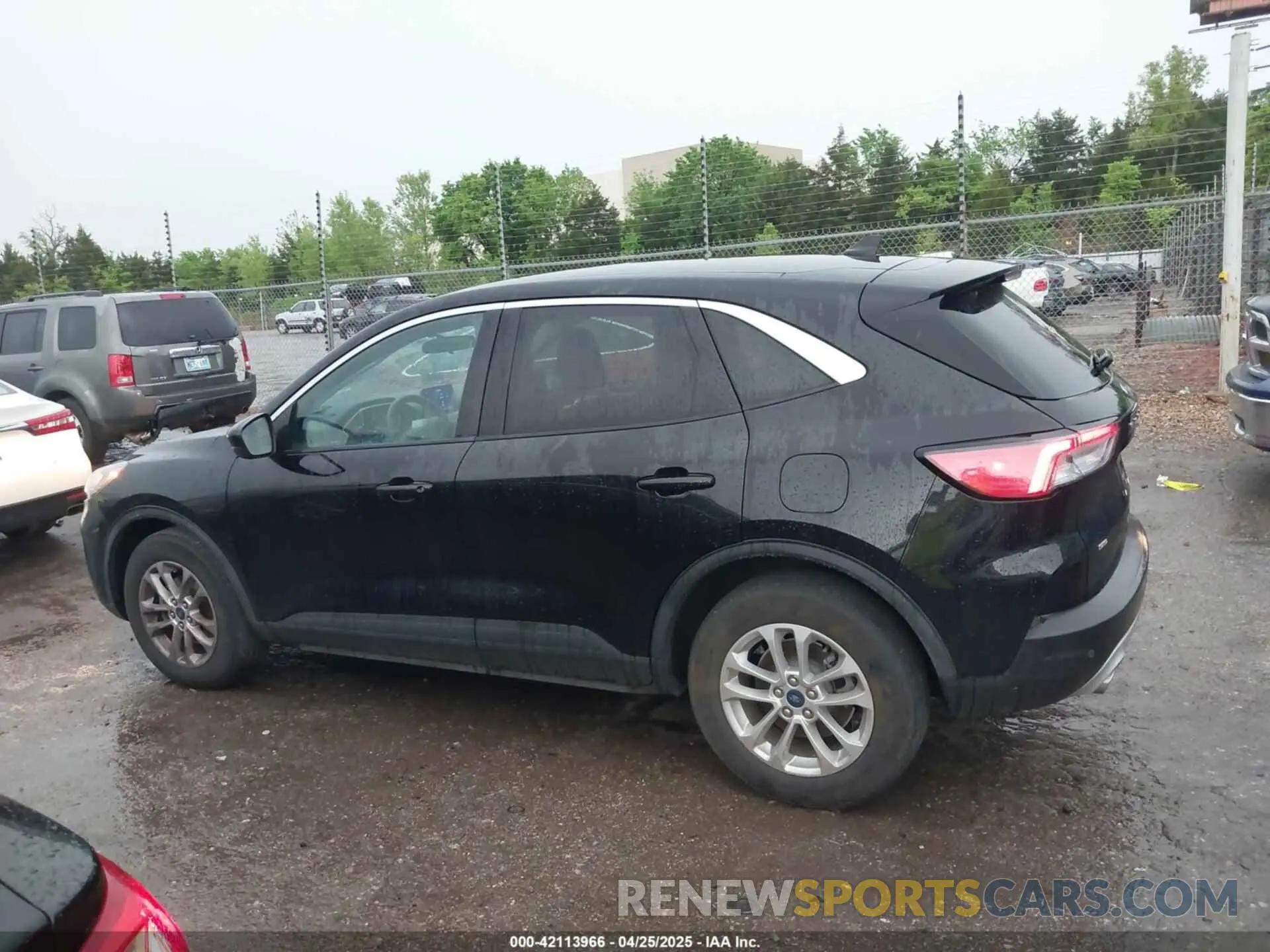 14 fotografías del automóvil dañado 1FMCU0G60MUA02997 FORD ESCAPE 2021