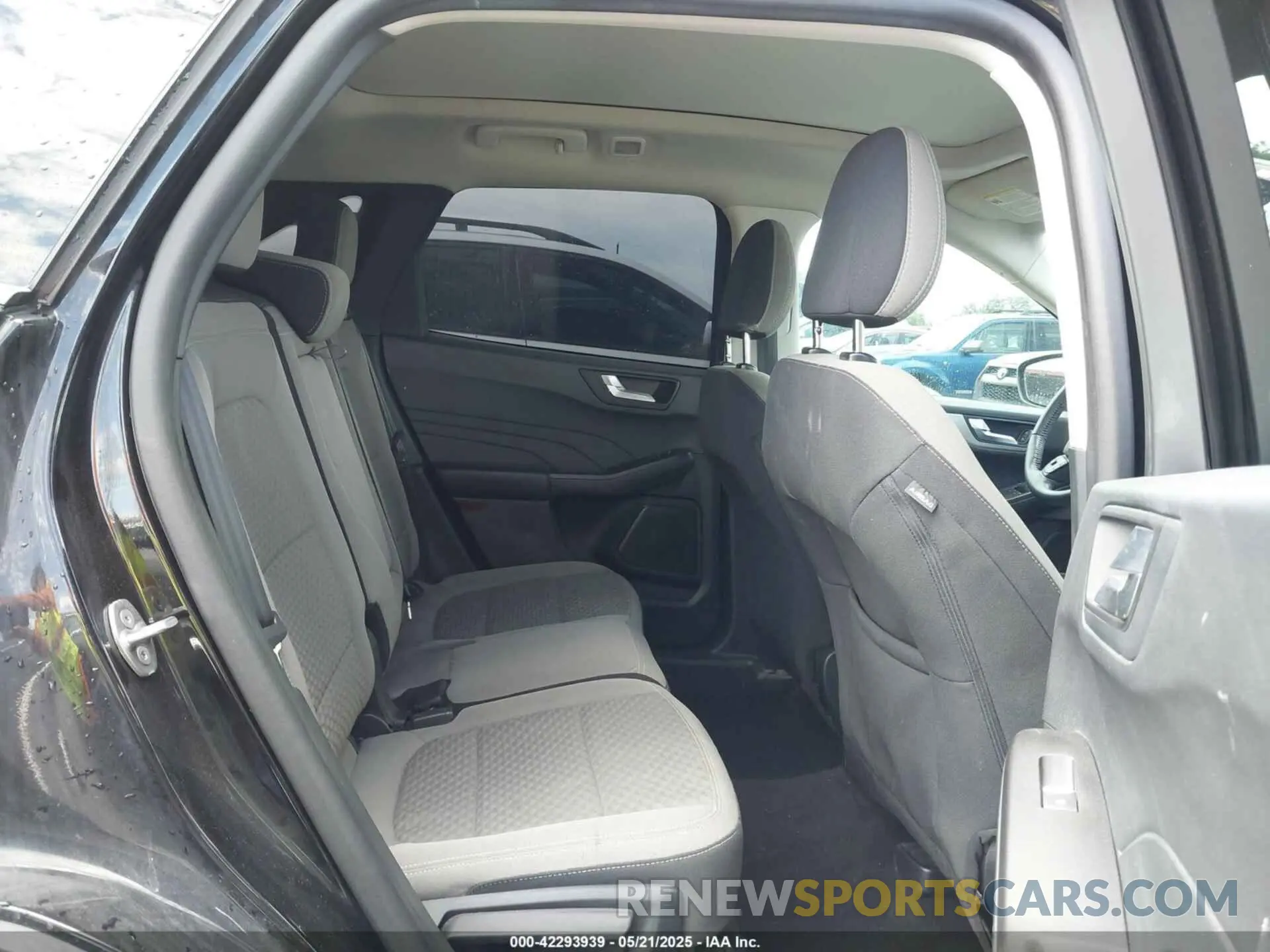 8 fotografías del automóvil dañado 1FMCU0G62MUA12575 FORD ESCAPE 2021