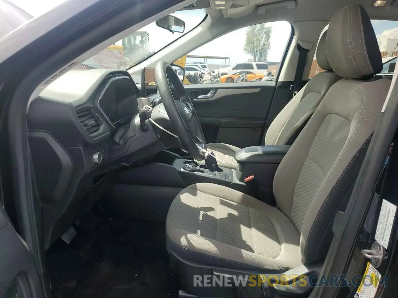 7 fotografías del automóvil dañado 1FMCU0G62MUA14570 FORD ESCAPE 2021