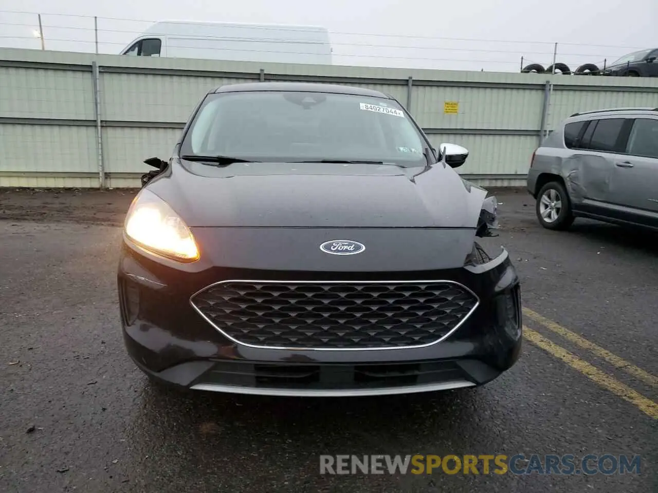 5 fotografías del automóvil dañado 1FMCU0G62MUA78527 FORD ESCAPE 2021