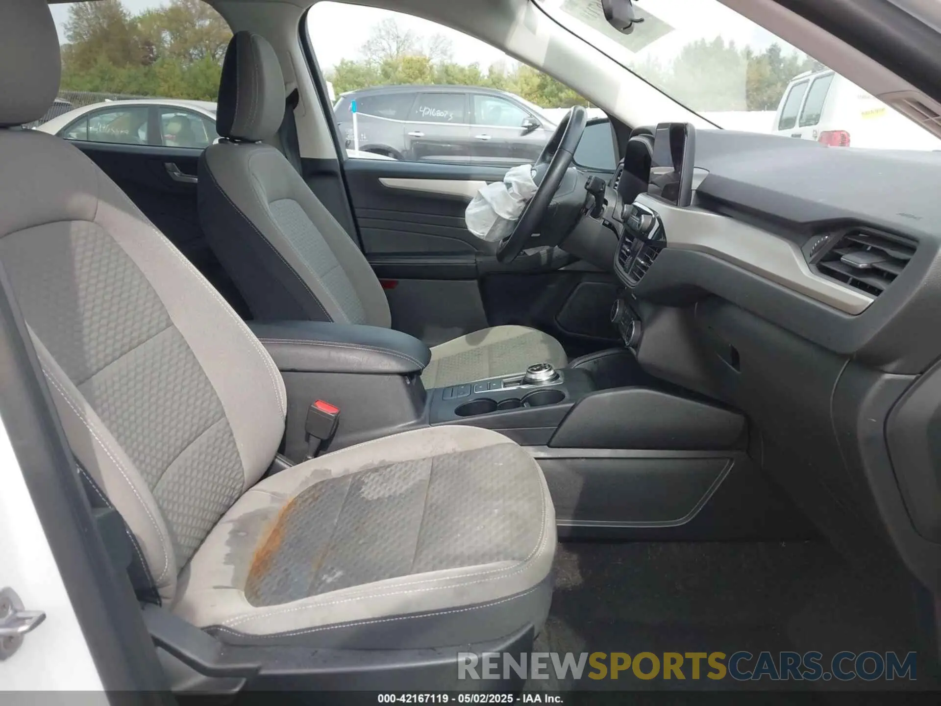 5 fotografías del automóvil dañado 1FMCU0G63MUA46962 FORD ESCAPE 2021