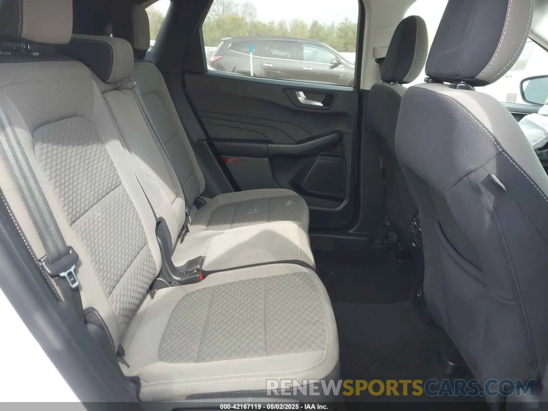 8 fotografías del automóvil dañado 1FMCU0G63MUA46962 FORD ESCAPE 2021
