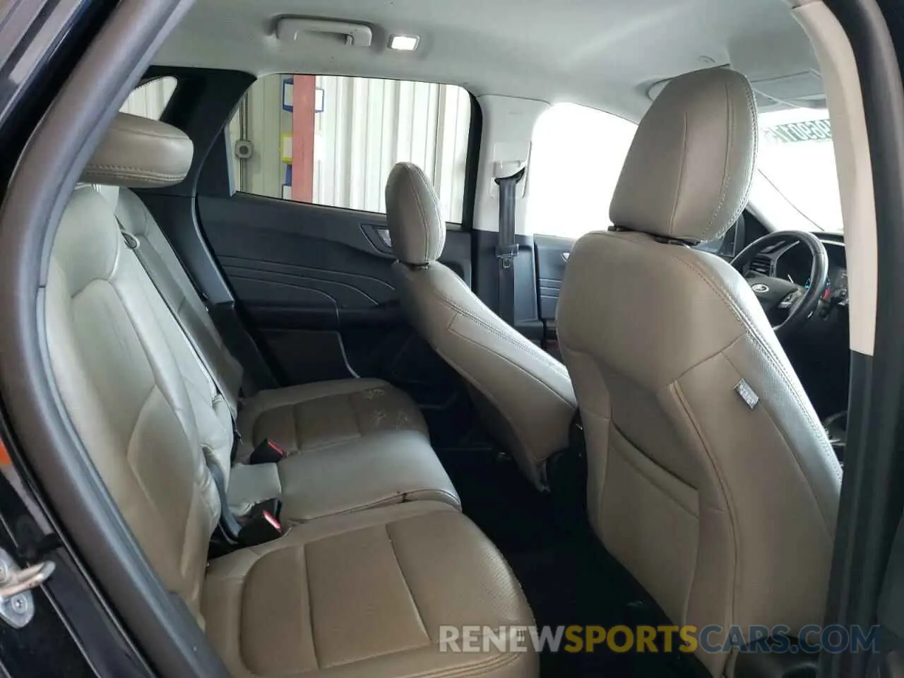 11 fotografías del automóvil dañado 1FMCU0G65MUA46963 FORD ESCAPE 2021
