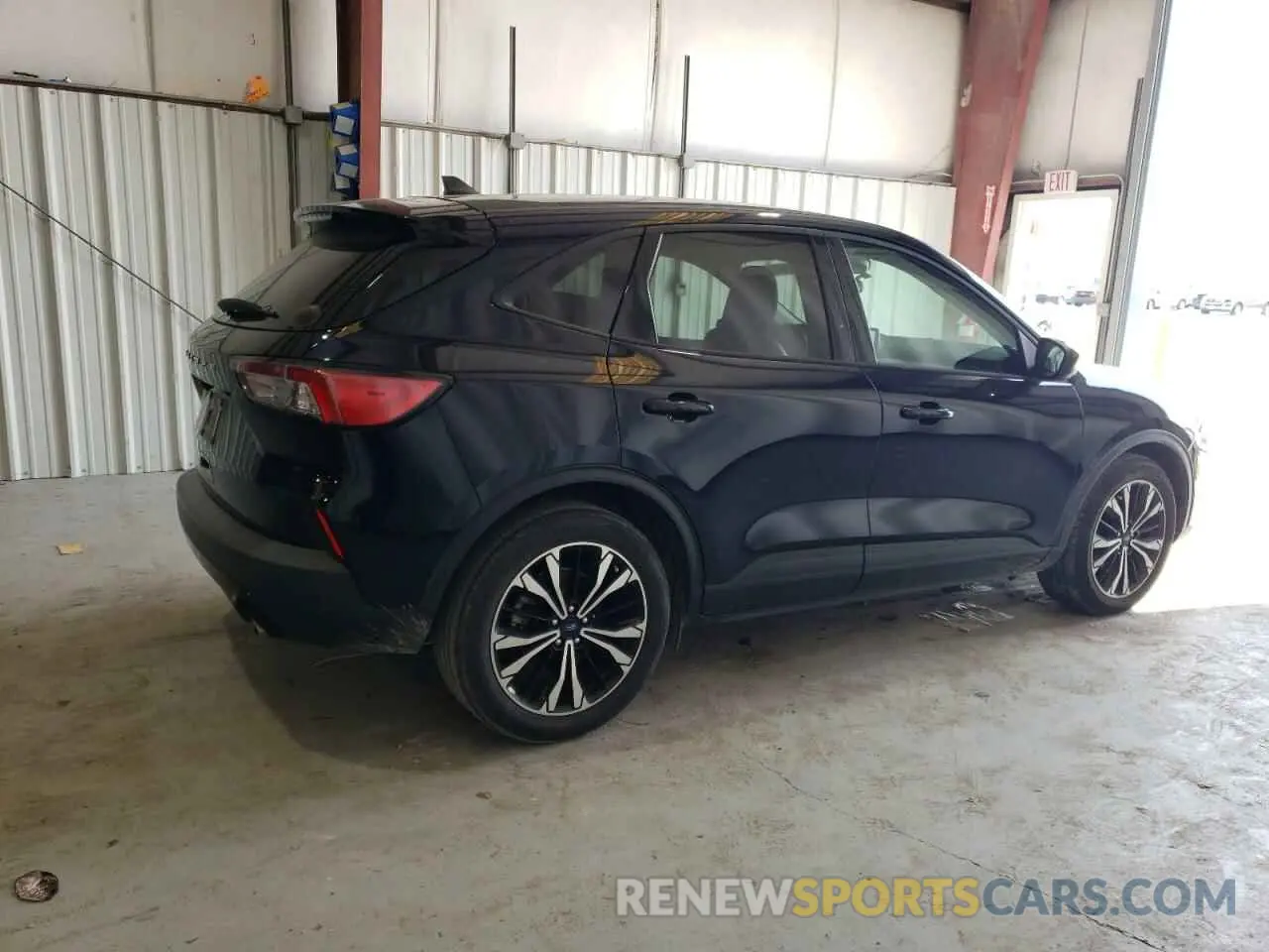 3 fotografías del automóvil dañado 1FMCU0G65MUA46963 FORD ESCAPE 2021