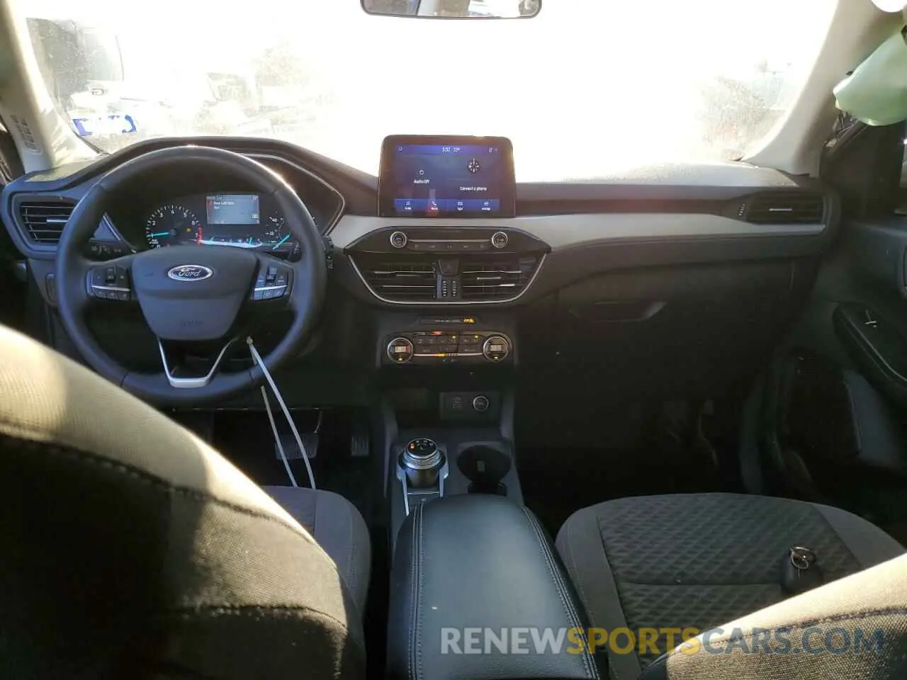8 fotografías del automóvil dañado 1FMCU0G65MUB28272 FORD ESCAPE 2021