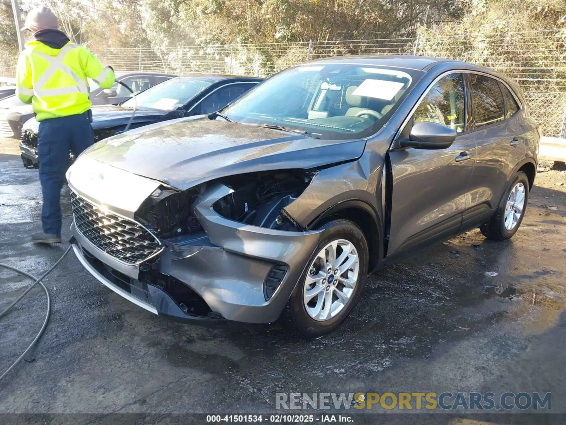 2 fotografías del automóvil dañado 1FMCU0G66MUA49290 FORD ESCAPE 2021