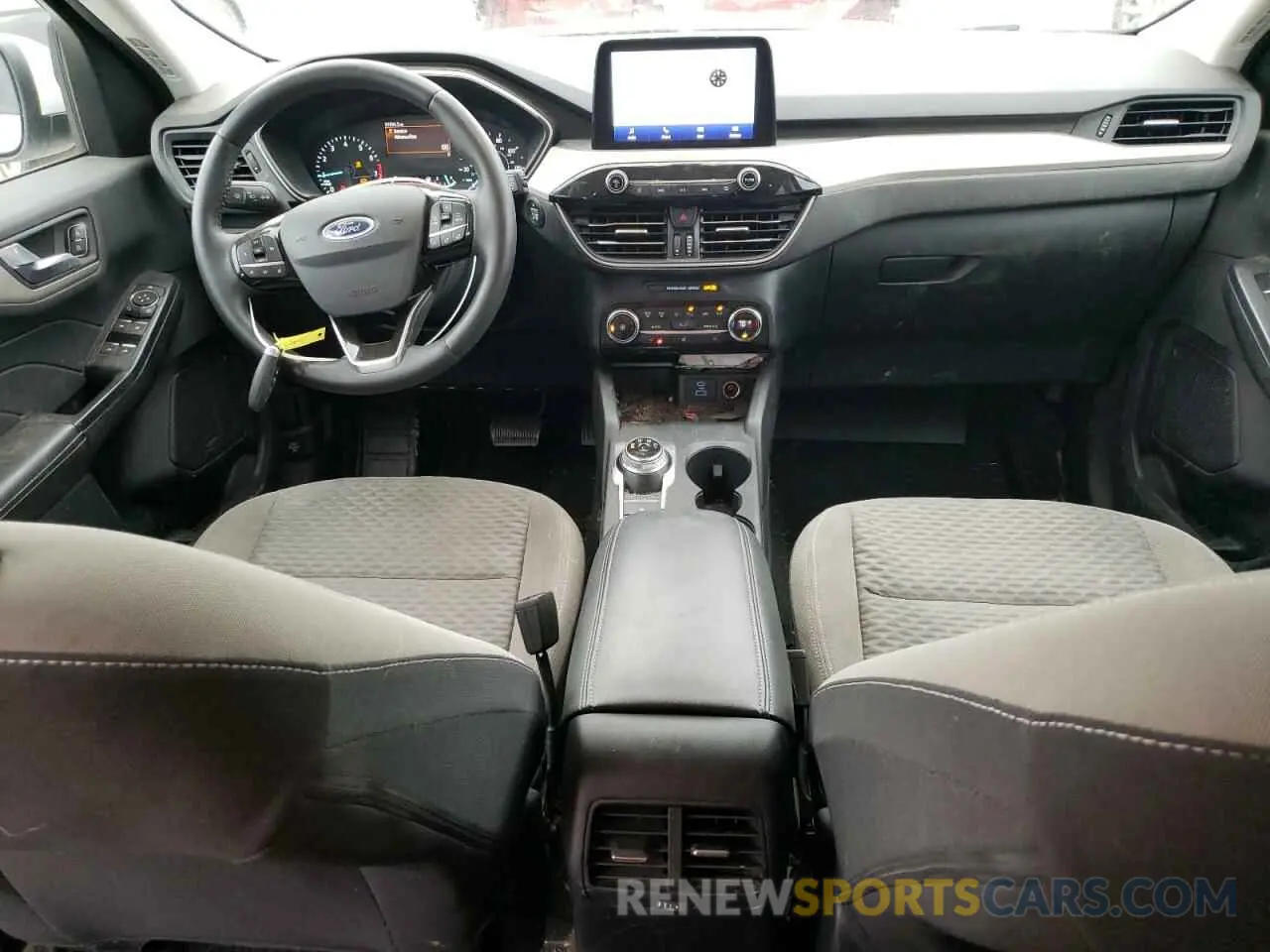 8 fotografías del automóvil dañado 1FMCU0G66MUB28961 FORD ESCAPE 2021