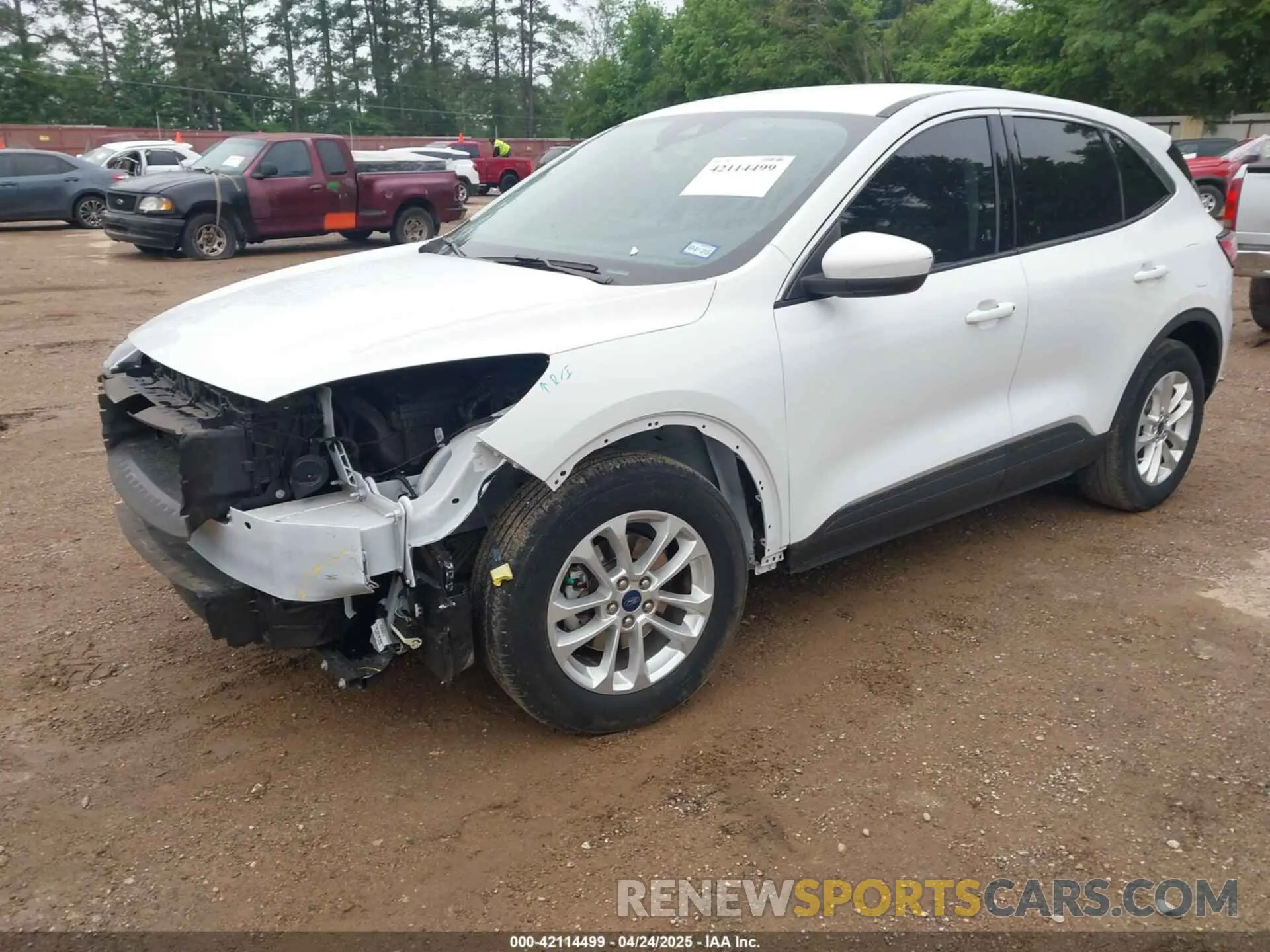 2 fotografías del automóvil dañado 1FMCU0G67MUA28772 FORD ESCAPE 2021