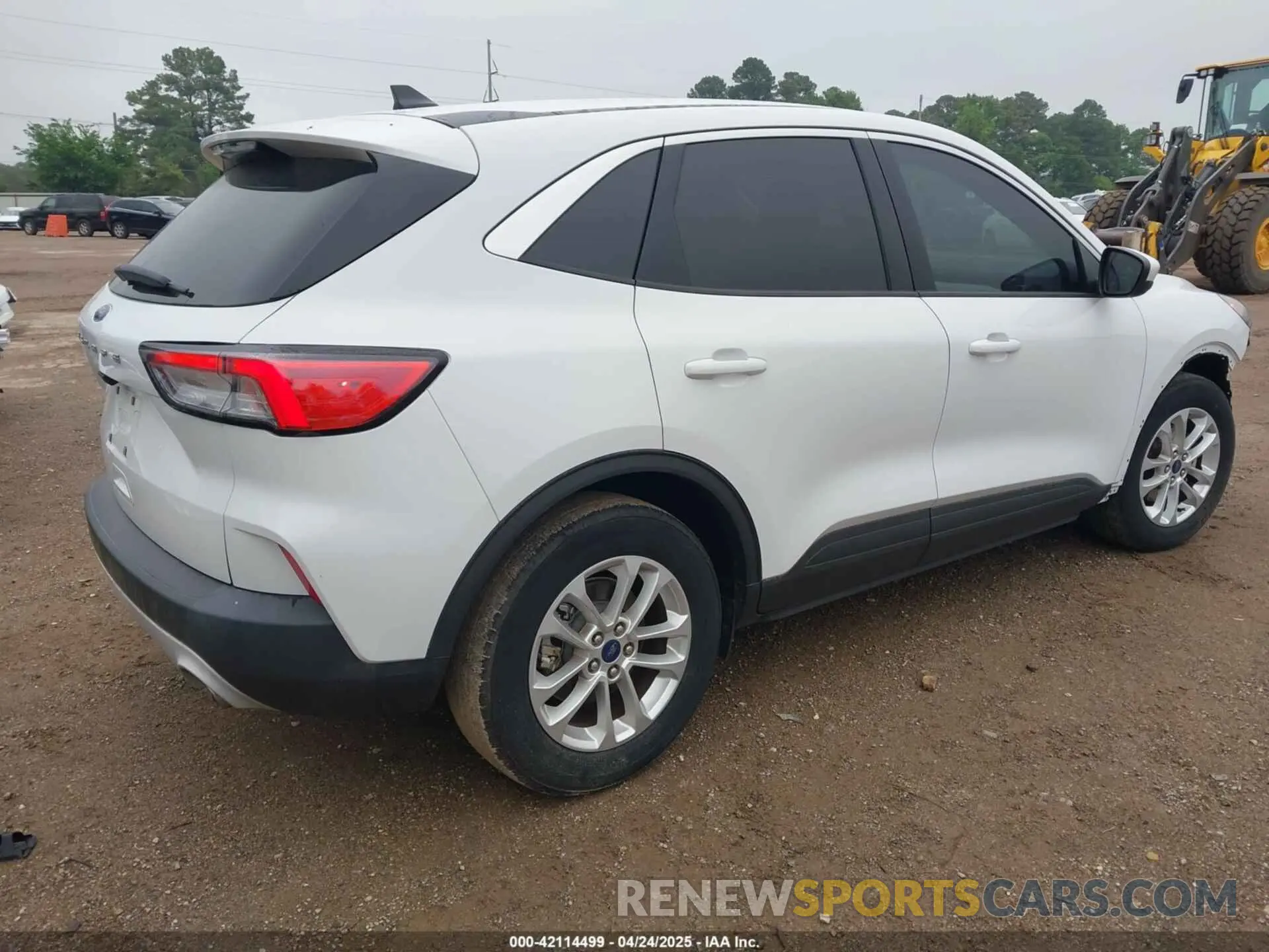 4 fotografías del automóvil dañado 1FMCU0G67MUA28772 FORD ESCAPE 2021
