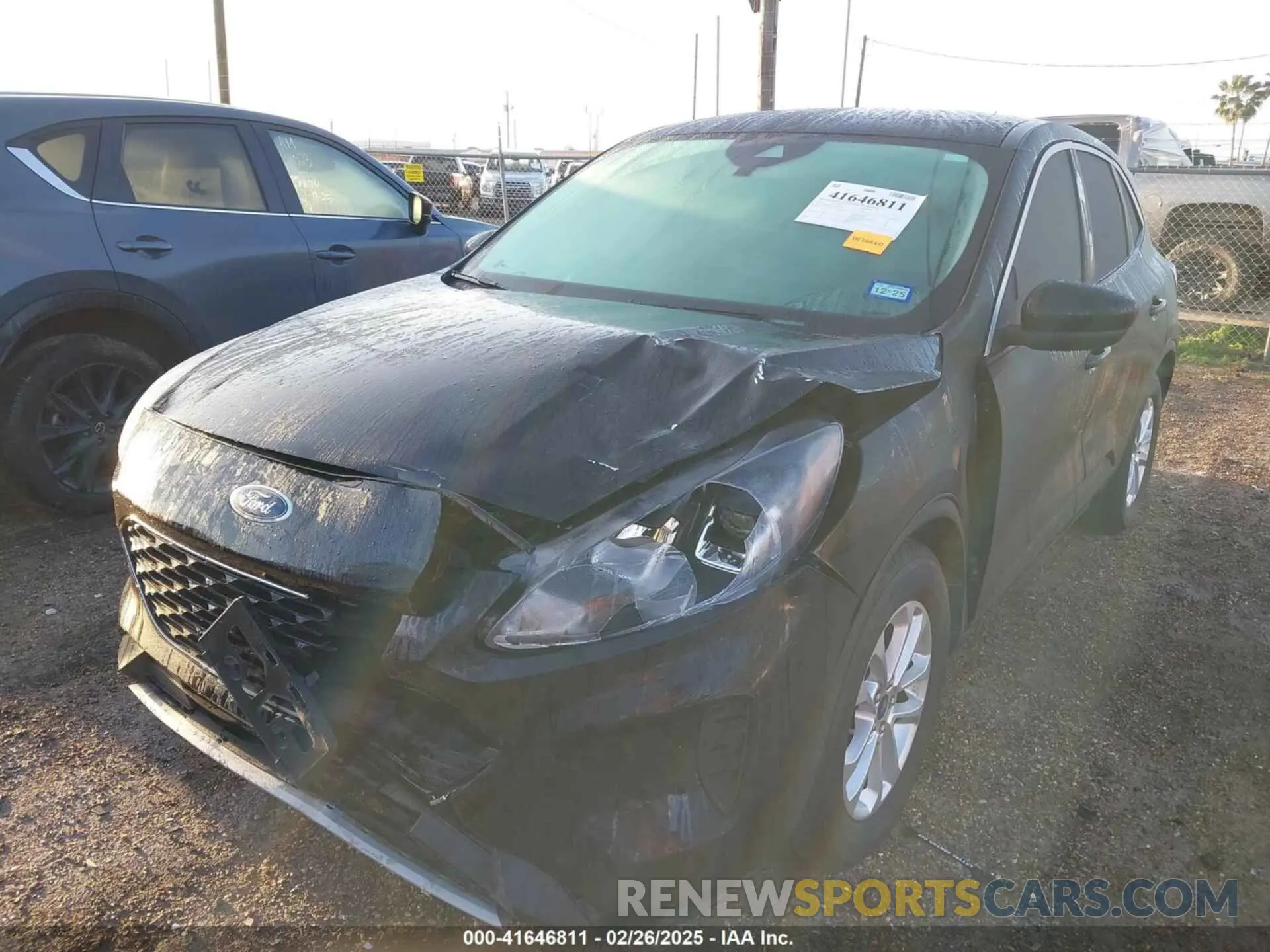2 fotografías del automóvil dañado 1FMCU0G67MUB29746 FORD ESCAPE 2021
