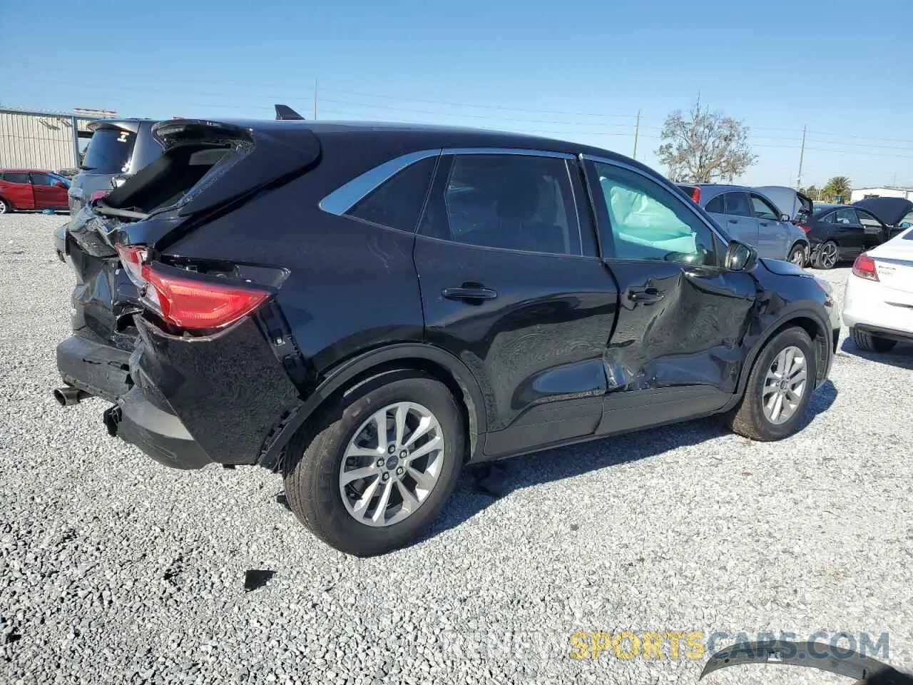 3 fotografías del automóvil dañado 1FMCU0G68MUA12435 FORD ESCAPE 2021