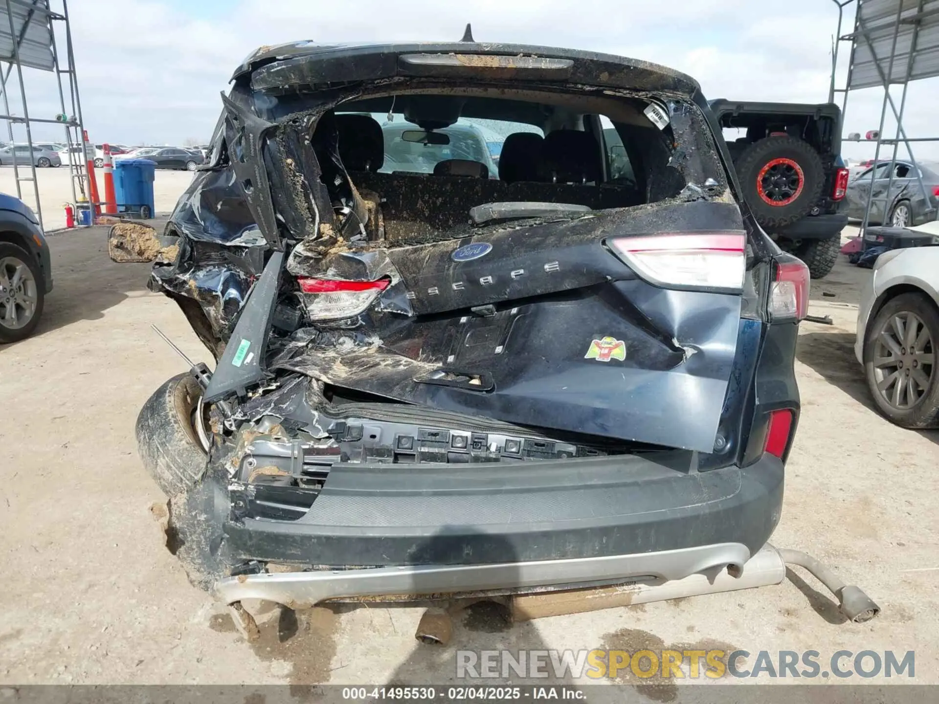 16 fotografías del automóvil dañado 1FMCU0G68MUB00398 FORD ESCAPE 2021