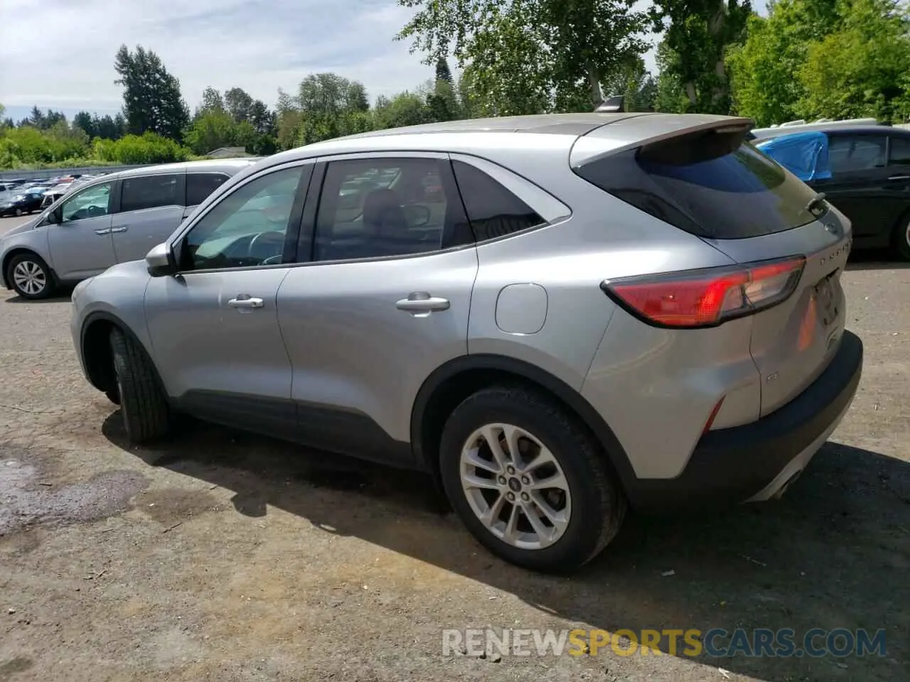 2 fotografías del automóvil dañado 1FMCU0G69MUA68514 FORD ESCAPE 2021