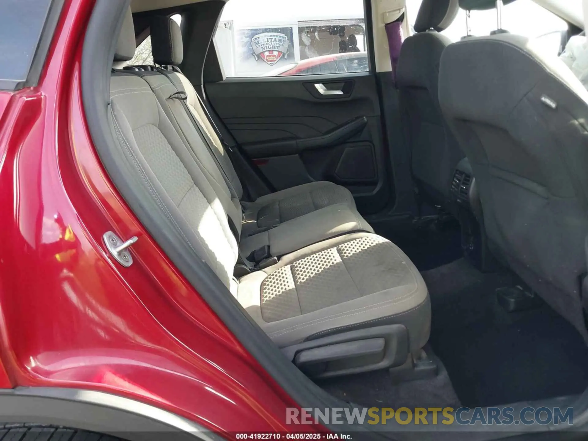 8 fotografías del automóvil dañado 1FMCU0G69MUA92053 FORD ESCAPE 2021