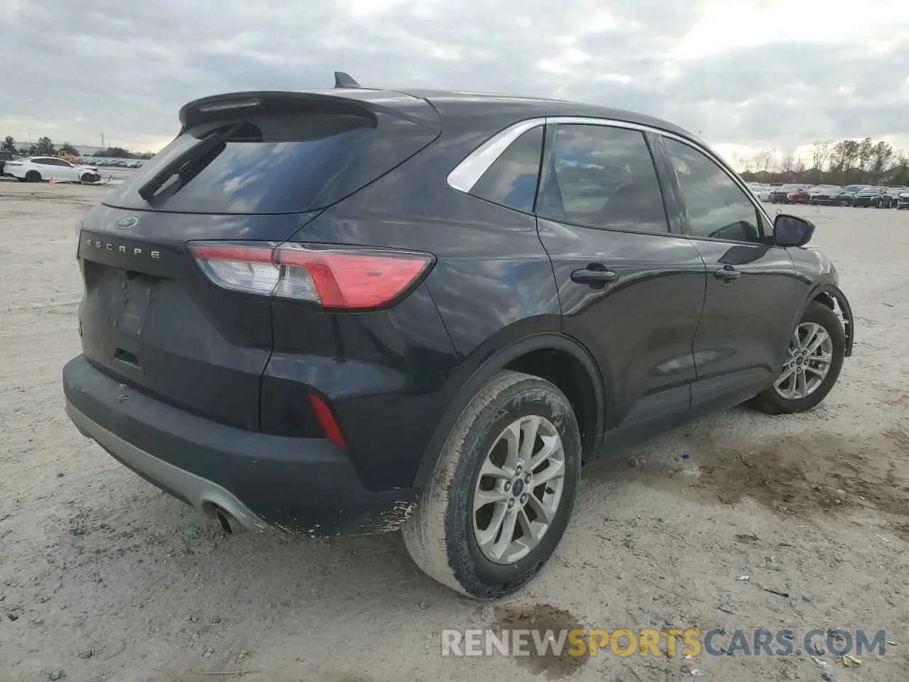 3 fotografías del automóvil dañado 1FMCU0G69MUA99066 FORD ESCAPE 2021
