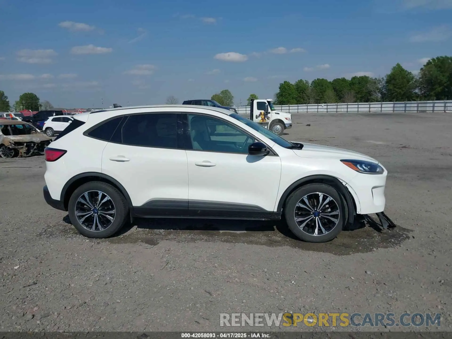 13 fotografías del automóvil dañado 1FMCU0G6XMUB32625 FORD ESCAPE 2021