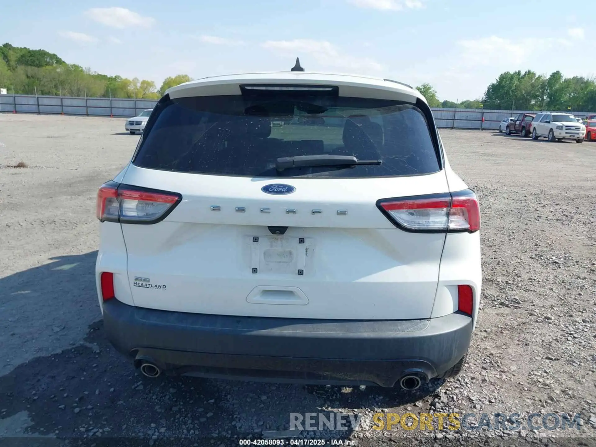 16 fotografías del automóvil dañado 1FMCU0G6XMUB32625 FORD ESCAPE 2021