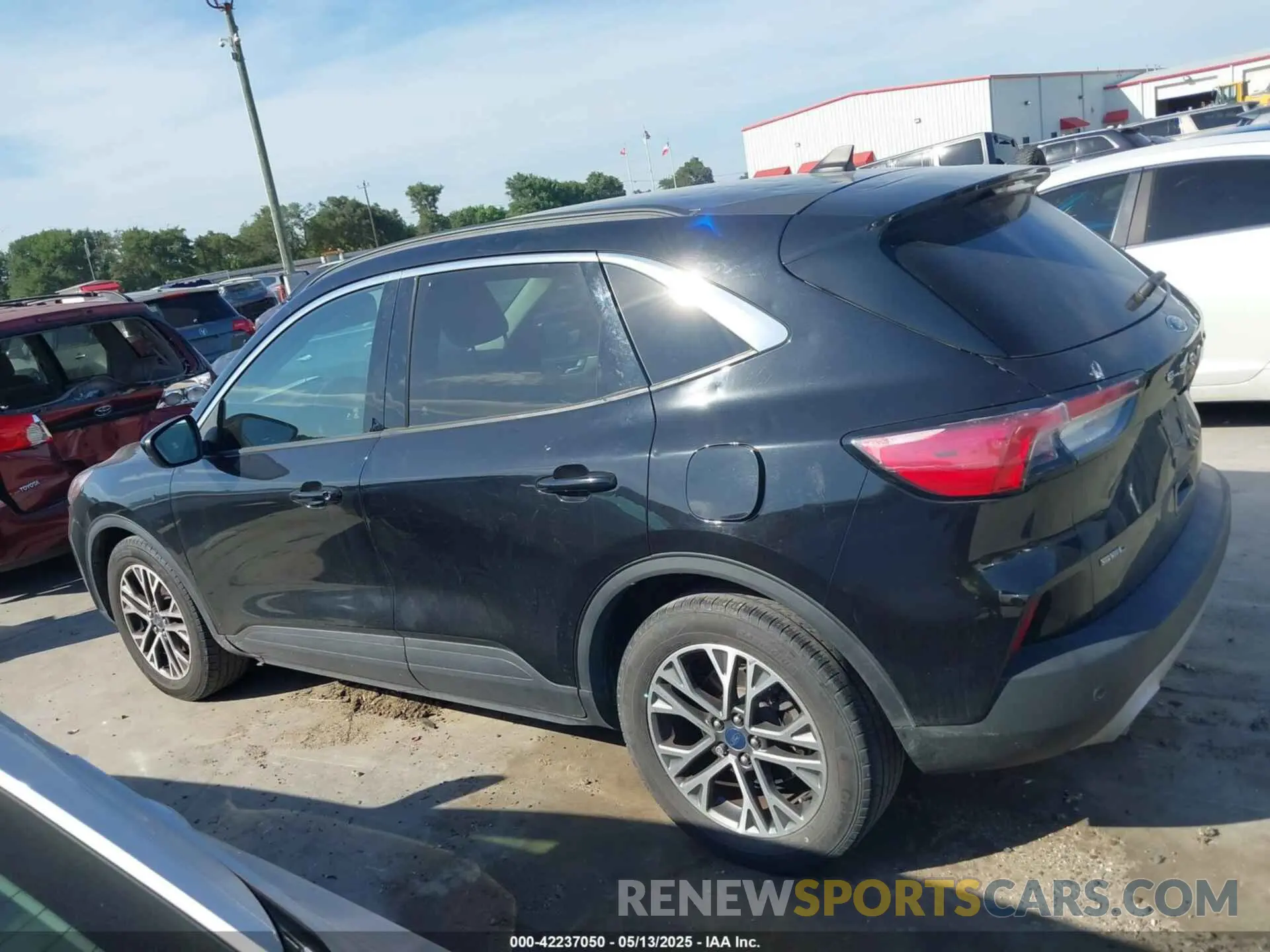 14 fotografías del automóvil dañado 1FMCU0H60MUA56573 FORD ESCAPE 2021
